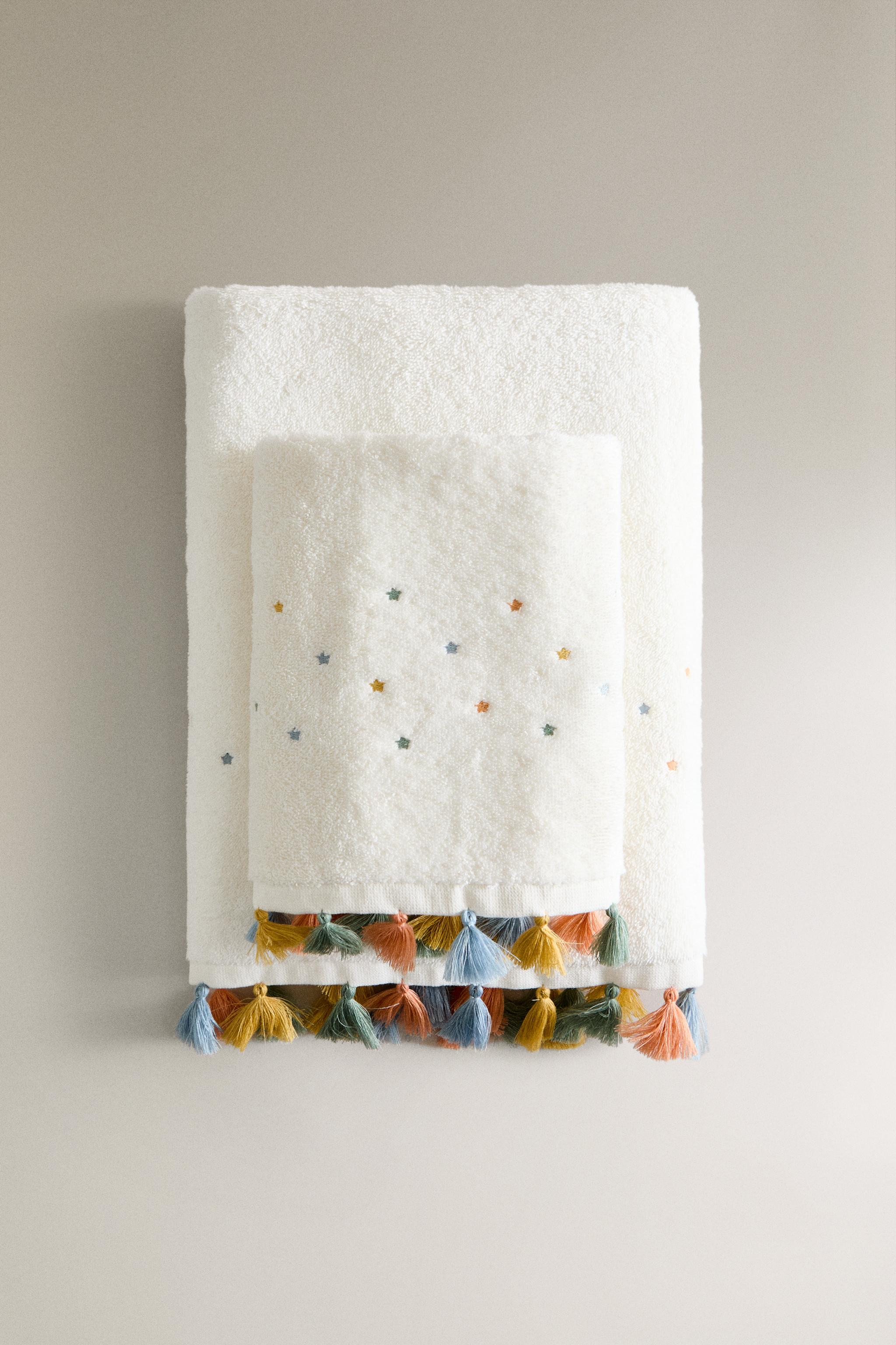 CHILDREN'S TASSEL BATH TOWEL