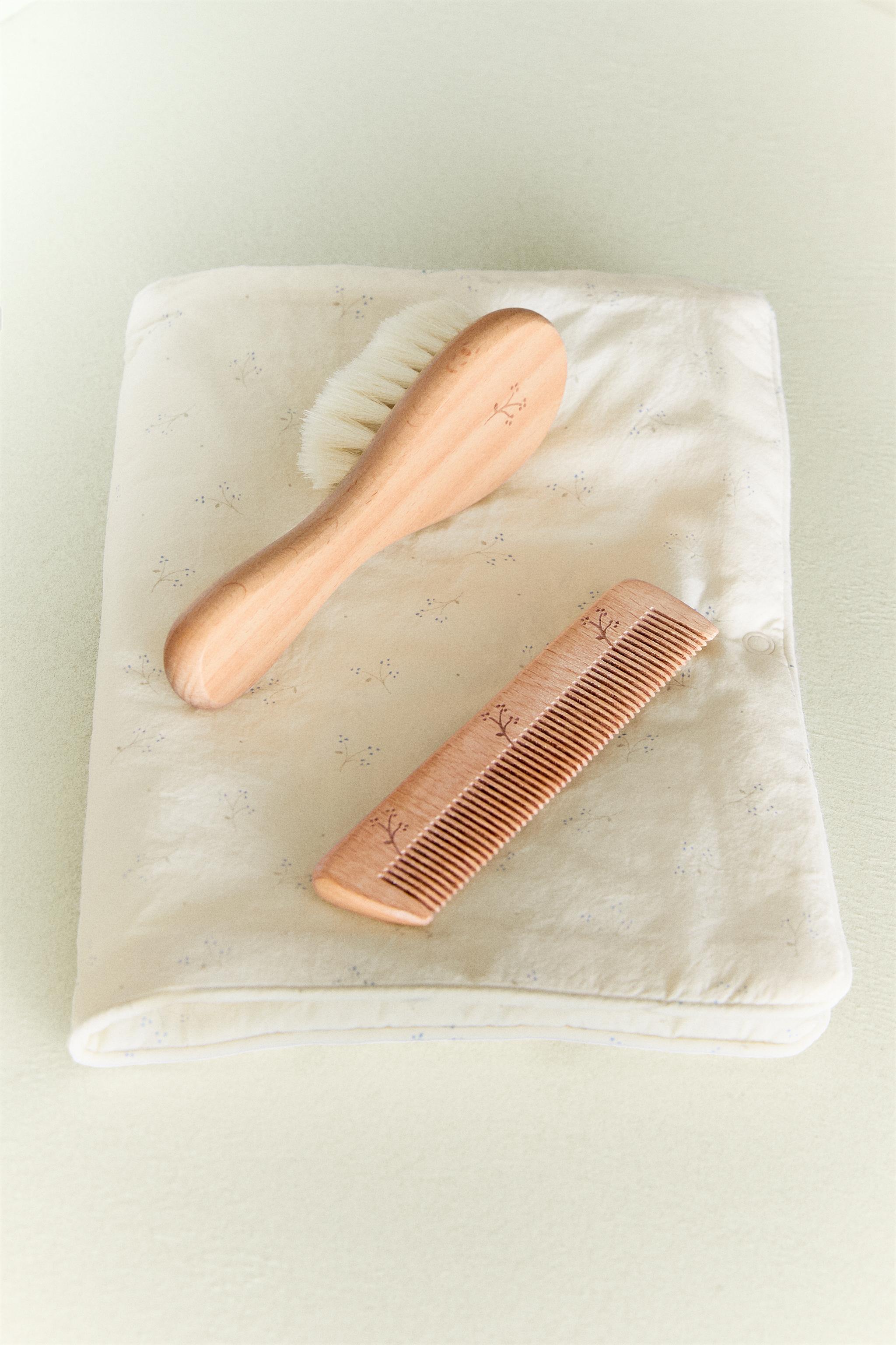 FLORAL BRUSH AND COMB SET