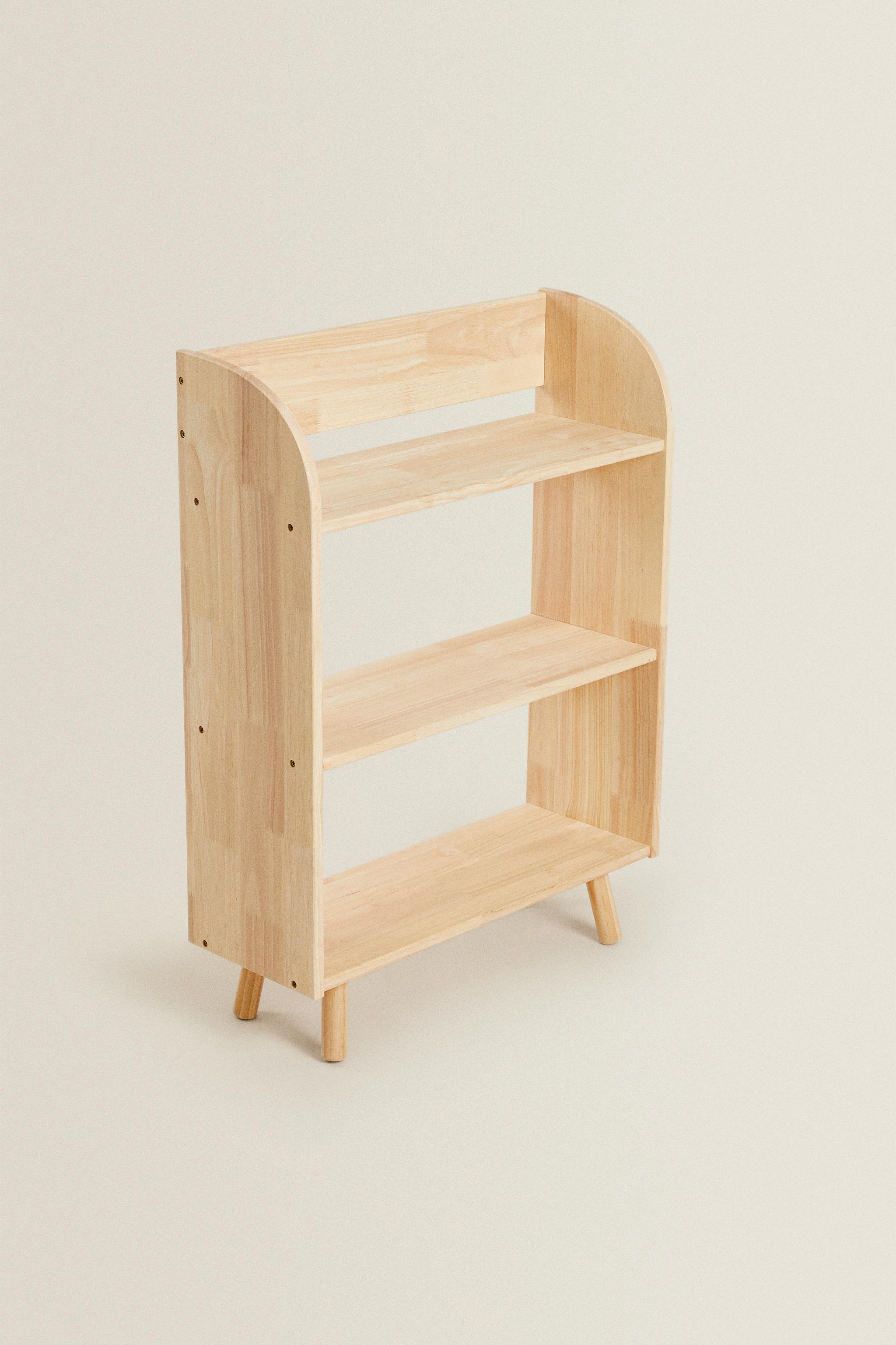 CHILDREN’S BEAR SHELVING UNIT