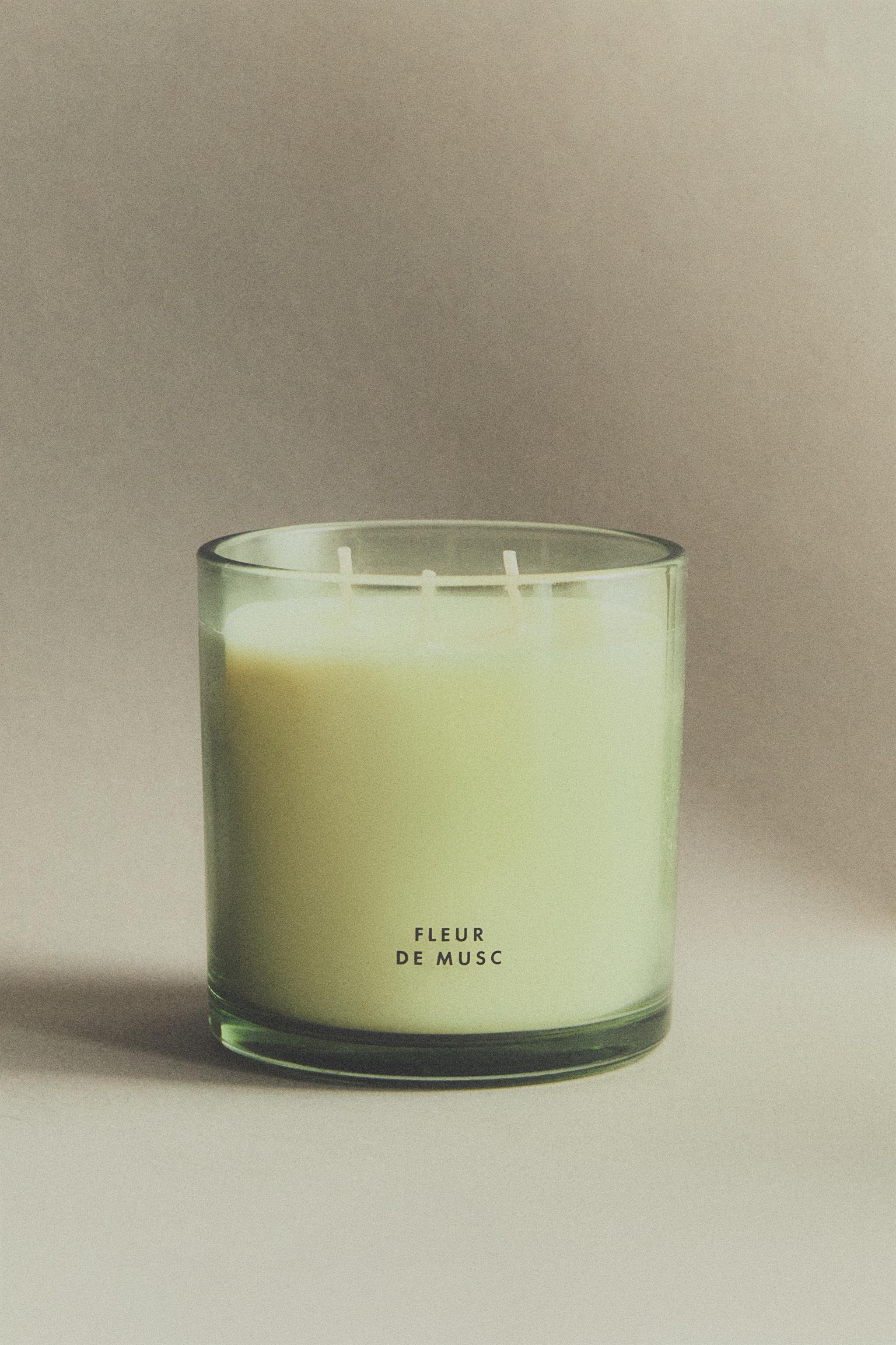(400 G) FLEUR DE MUSC SCENTED CANDLE