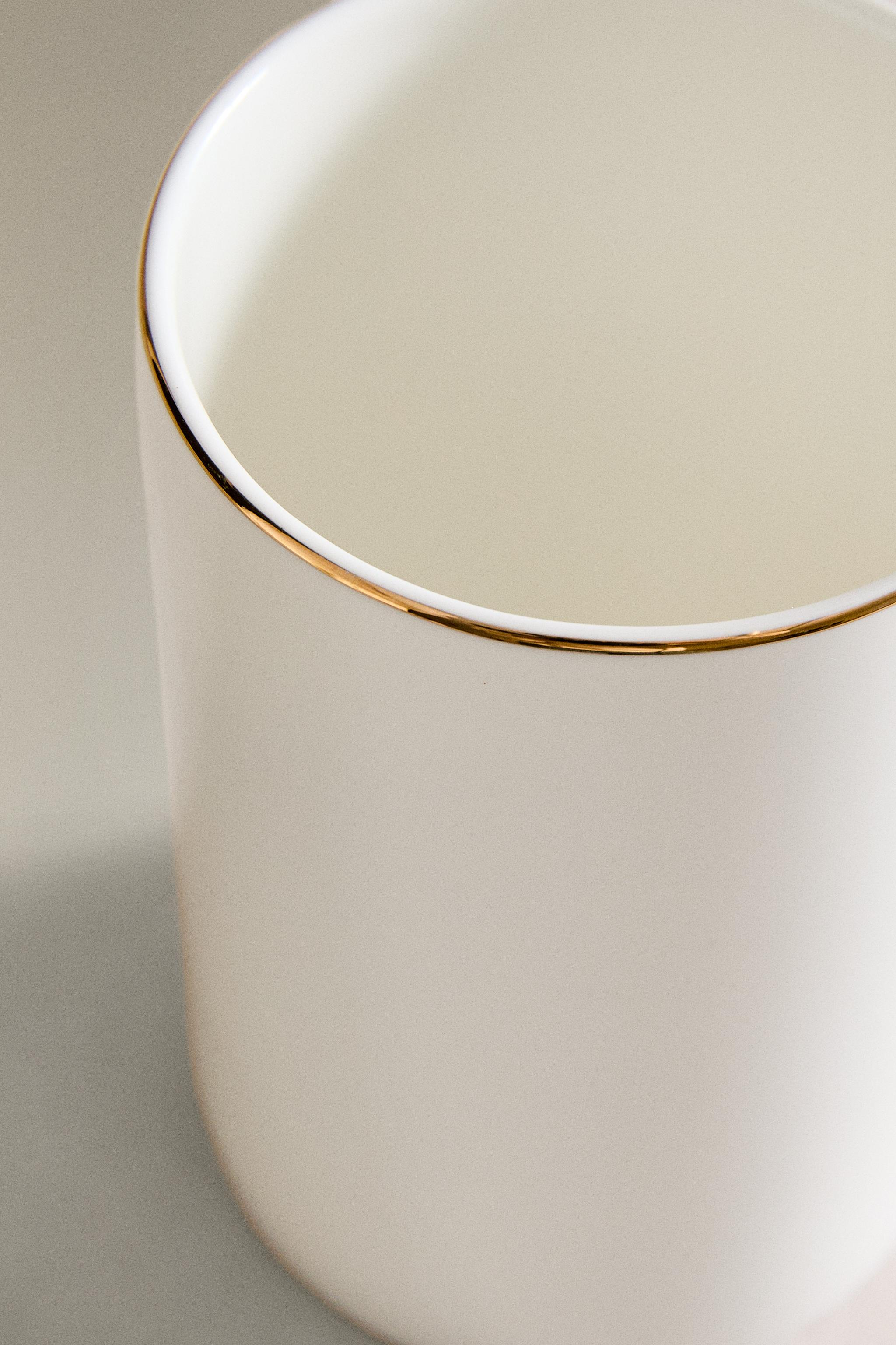 RIMMED BONE CHINA MUG