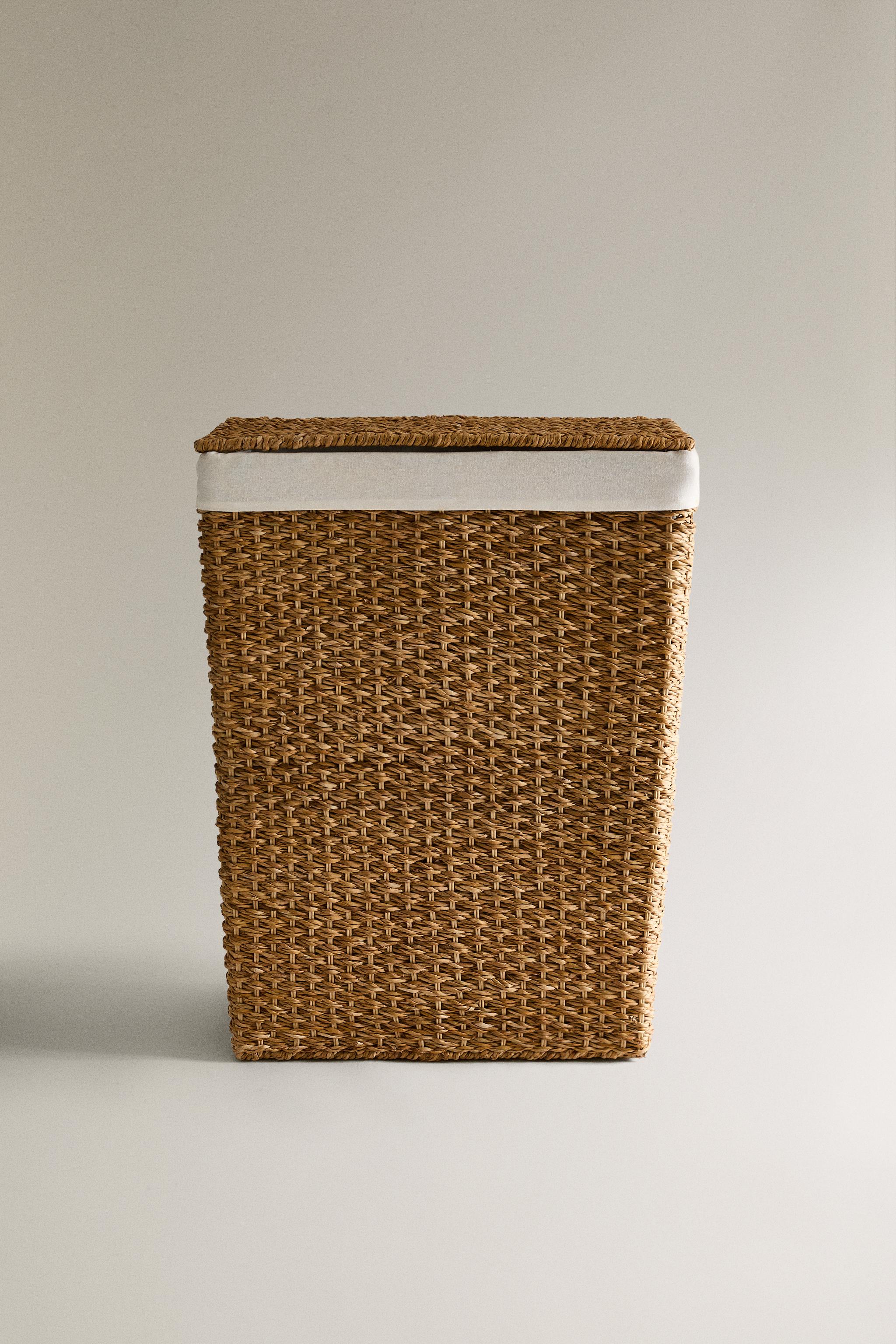LAUNDRY HAMPER WITH FABRIC LINING