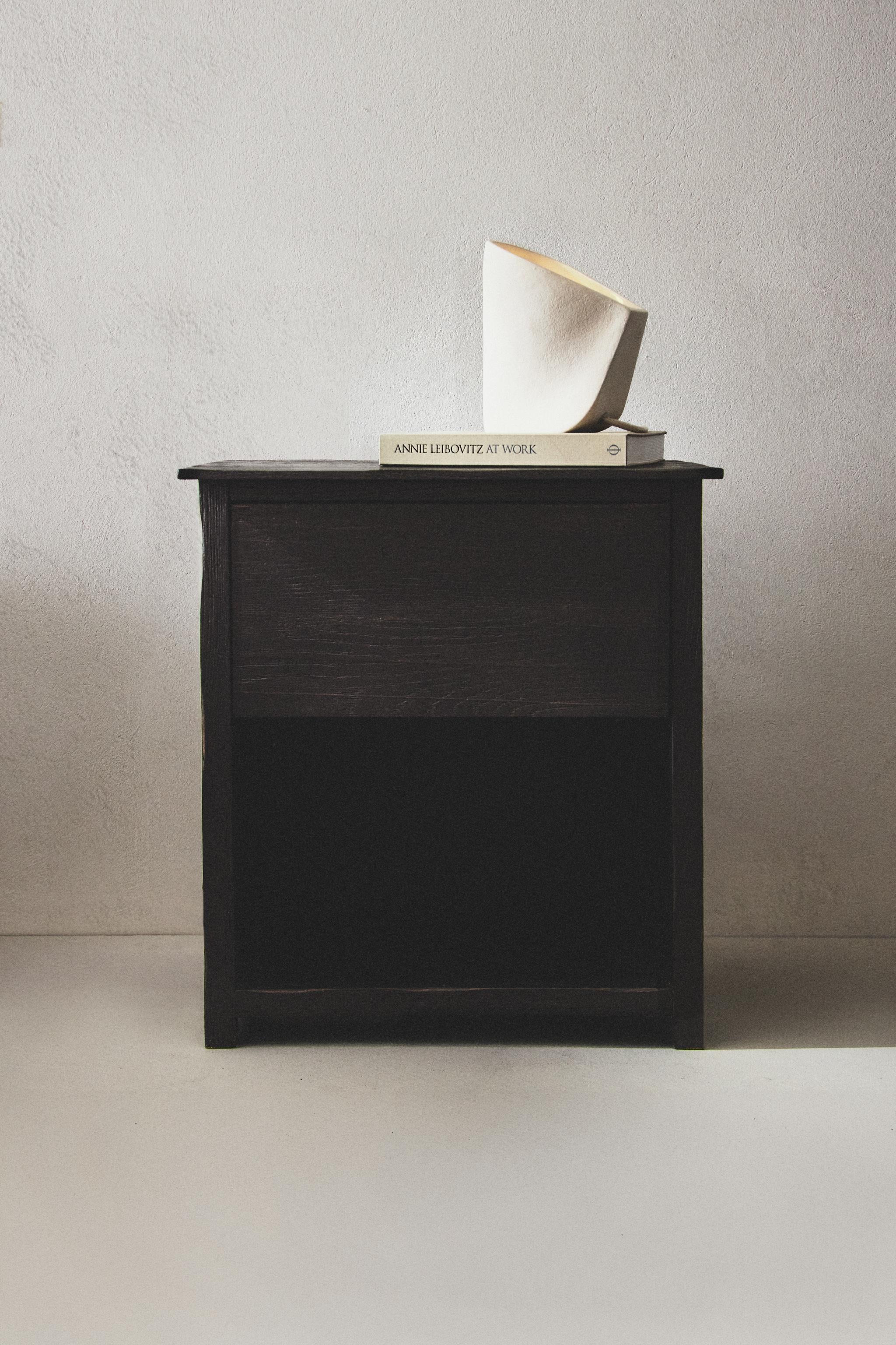 OAK NIGHTSTAND