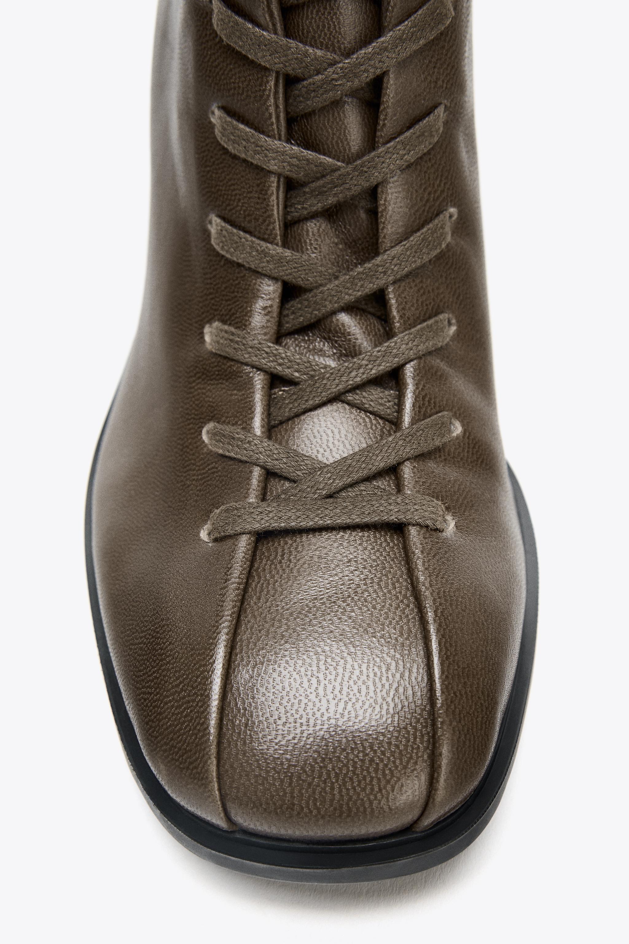 LACED LEATHER ANKLE BOOTS