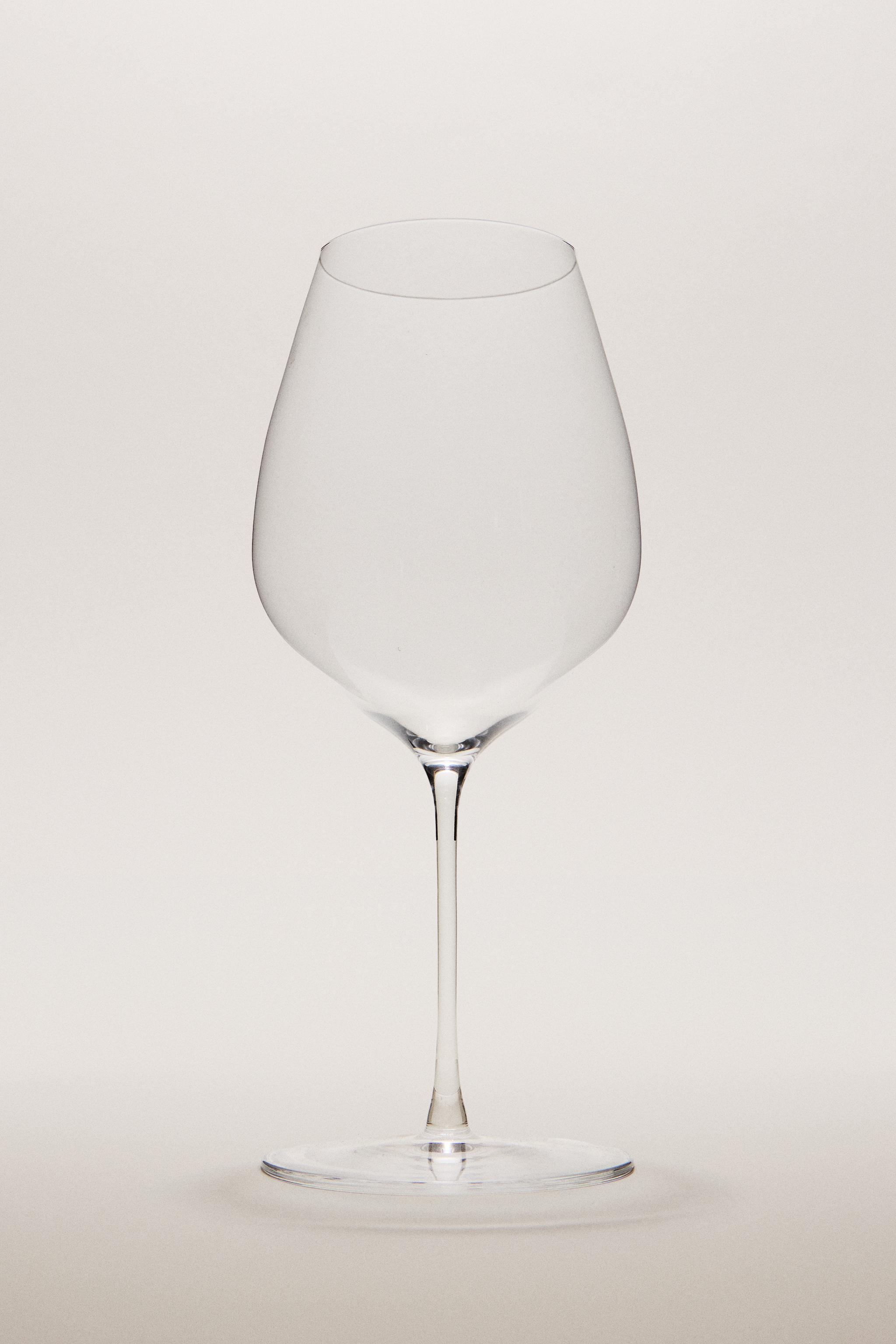 ULTRA LIGHTWEIGHT CRYSTALLINE GLASS