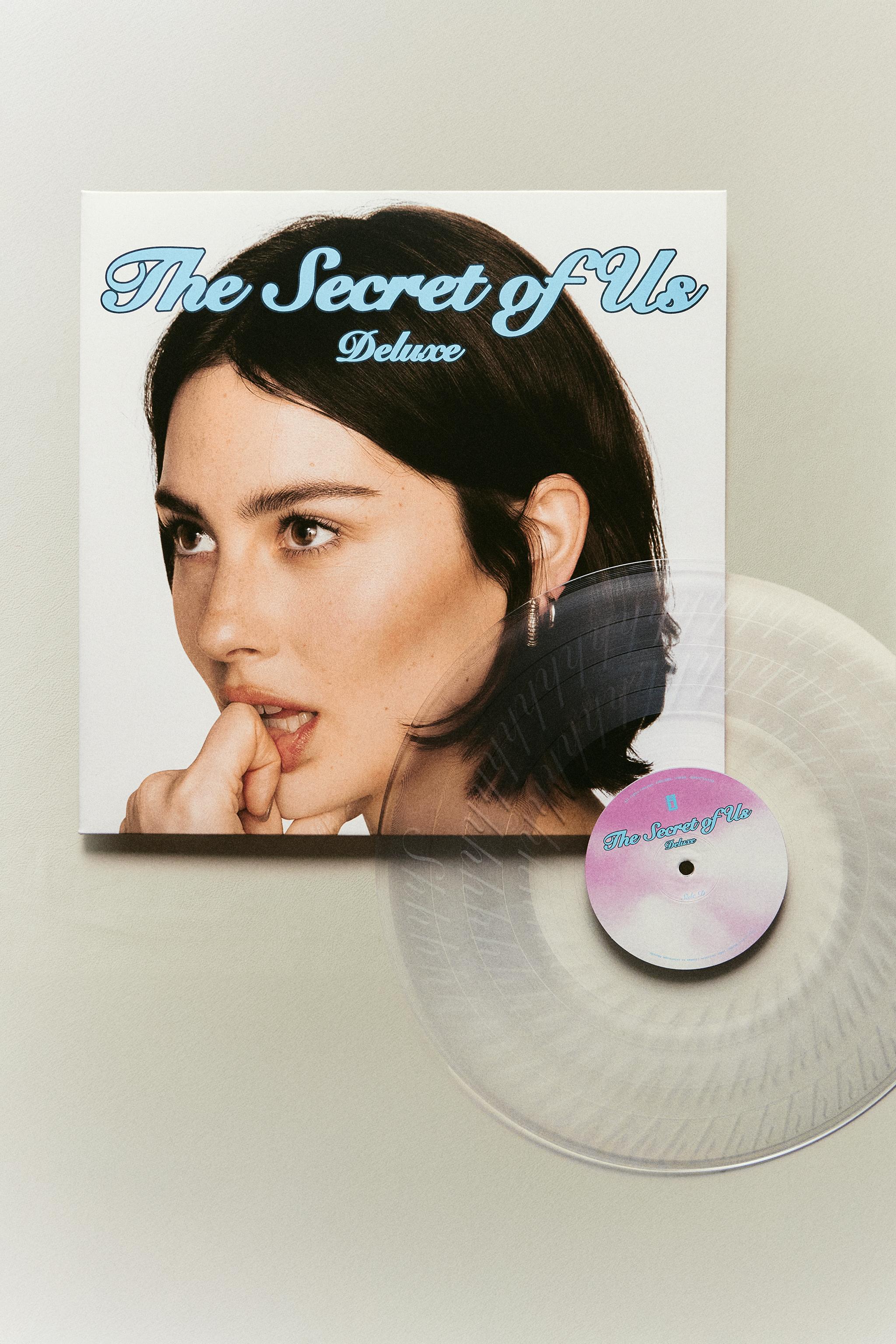 VINLY GRACIE ABRAMS: THE SECRET OF US (DELUXE STANDARD VIN)