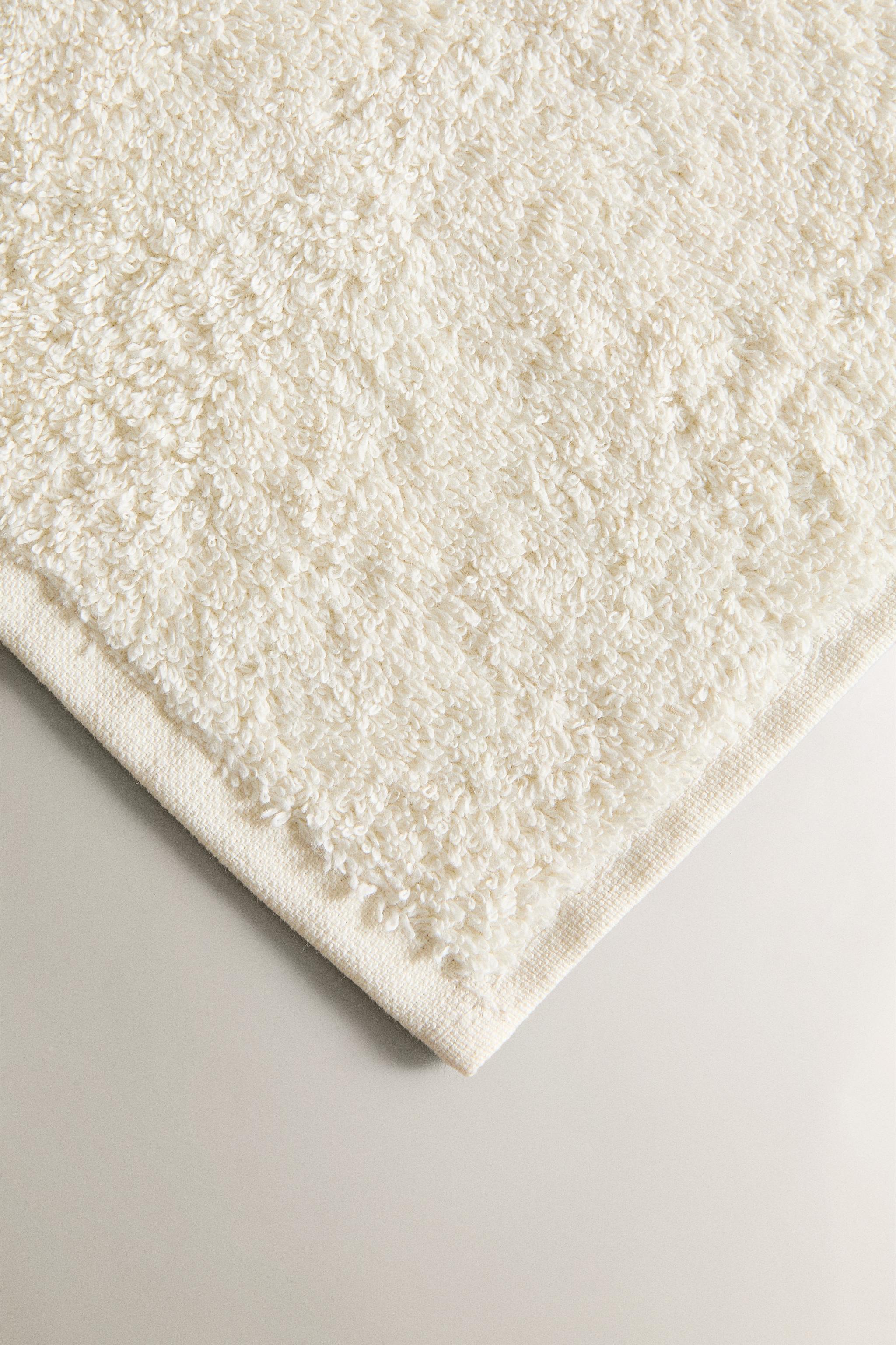 CHILDREN'S COTTON TERRYCLOTH SPACESHIP TOWEL