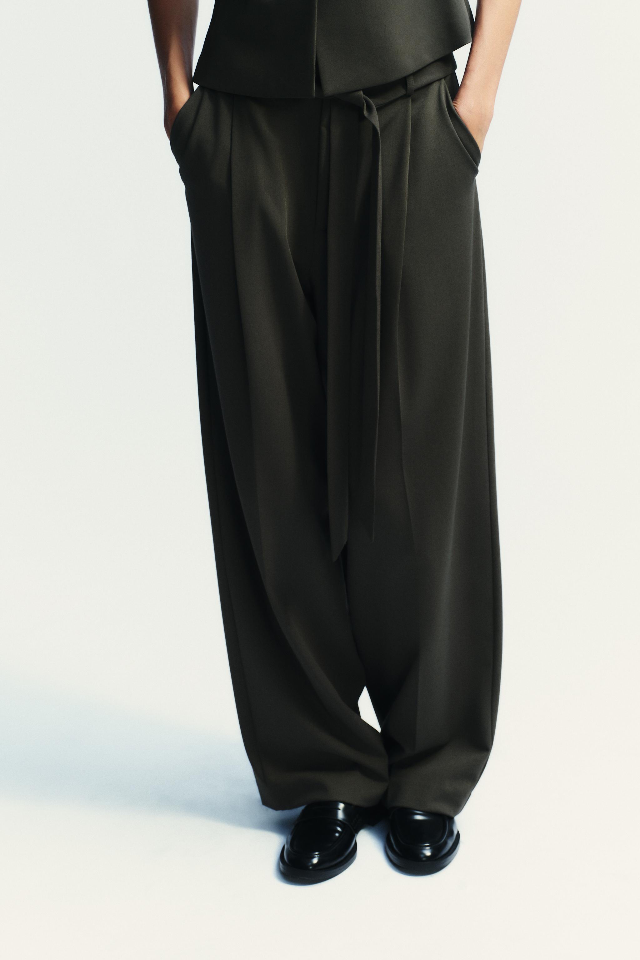 PLEATED BELTED PANTS