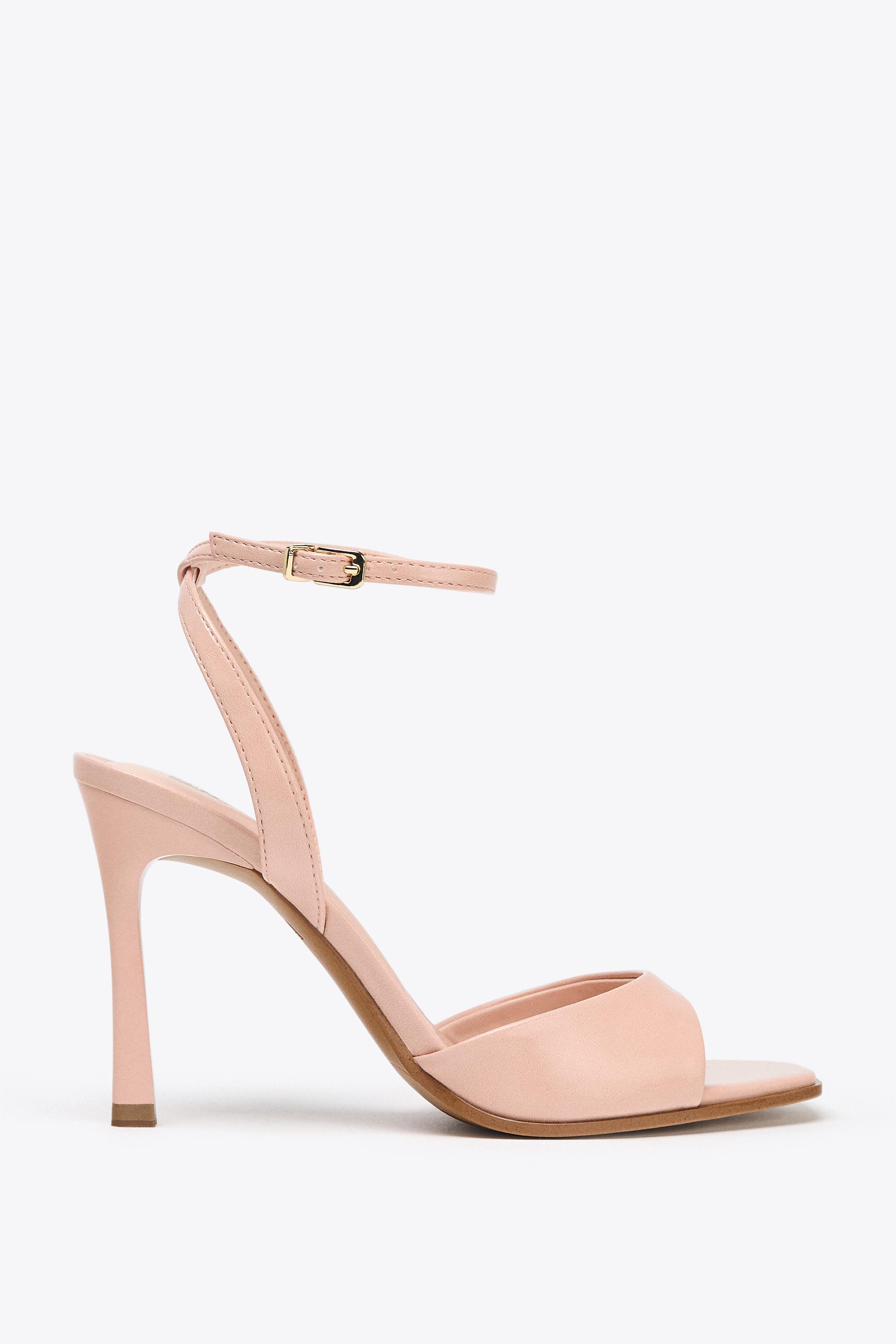 PATENT EFFECT HEELED SANDALS