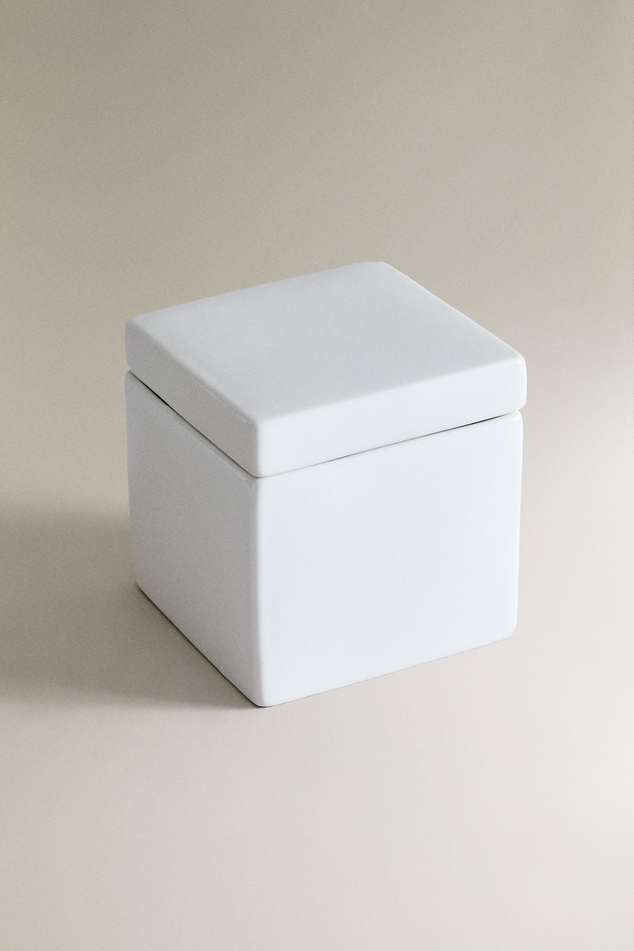 WHITE EARTHENWARE BATHROOM STORAGE JAR