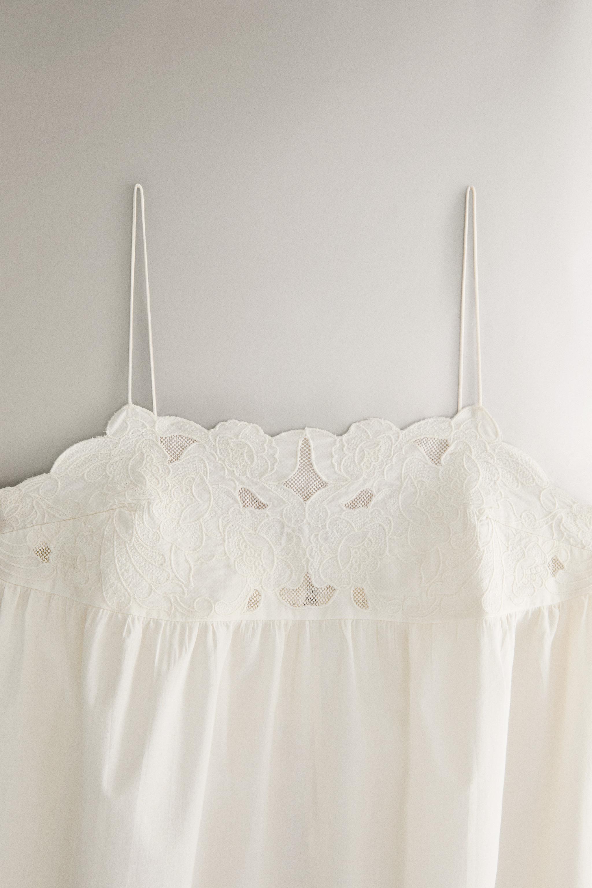 EMBROIDERED COTTON NIGHTGOWN