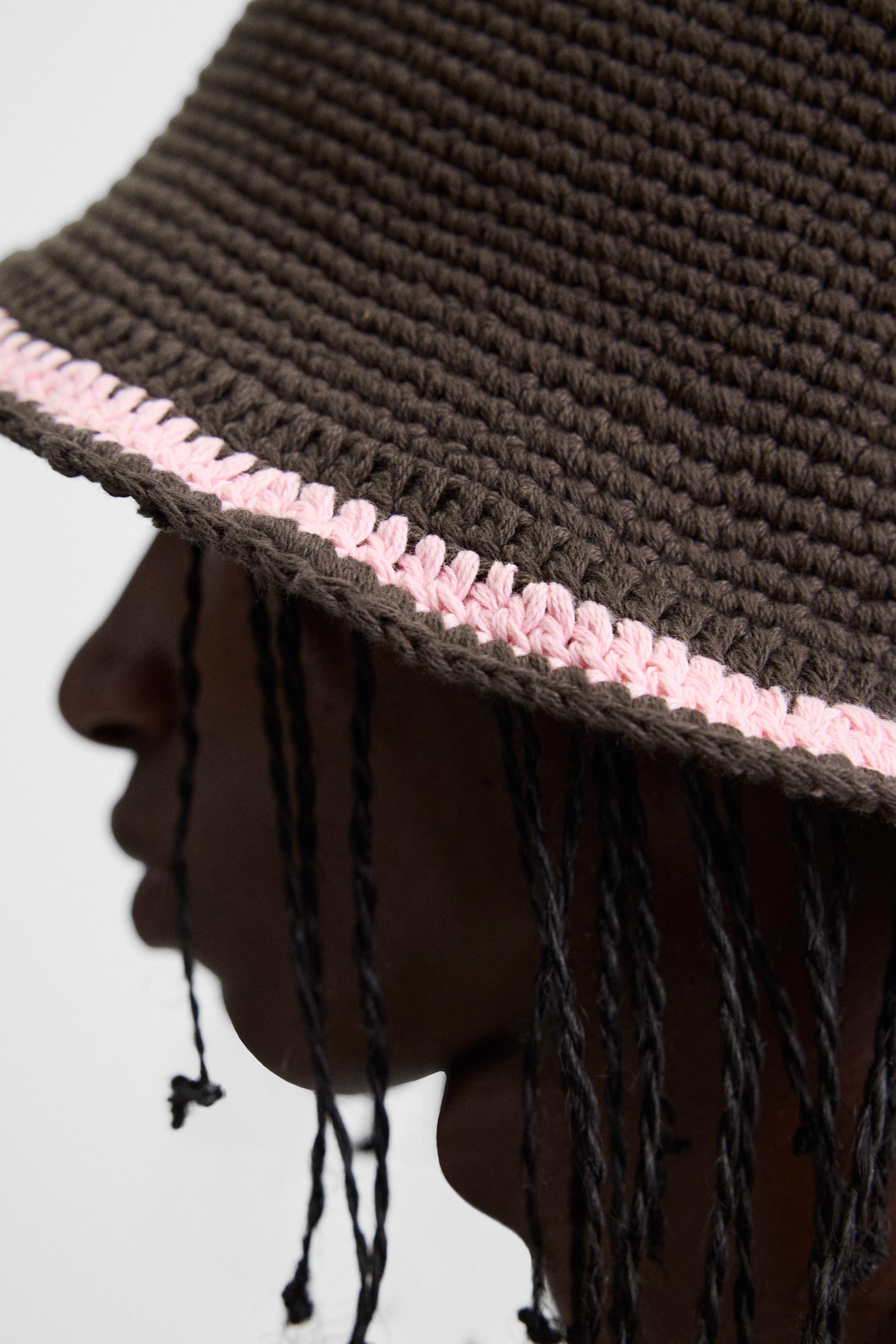 CROCHET BAND BUCKET HAT