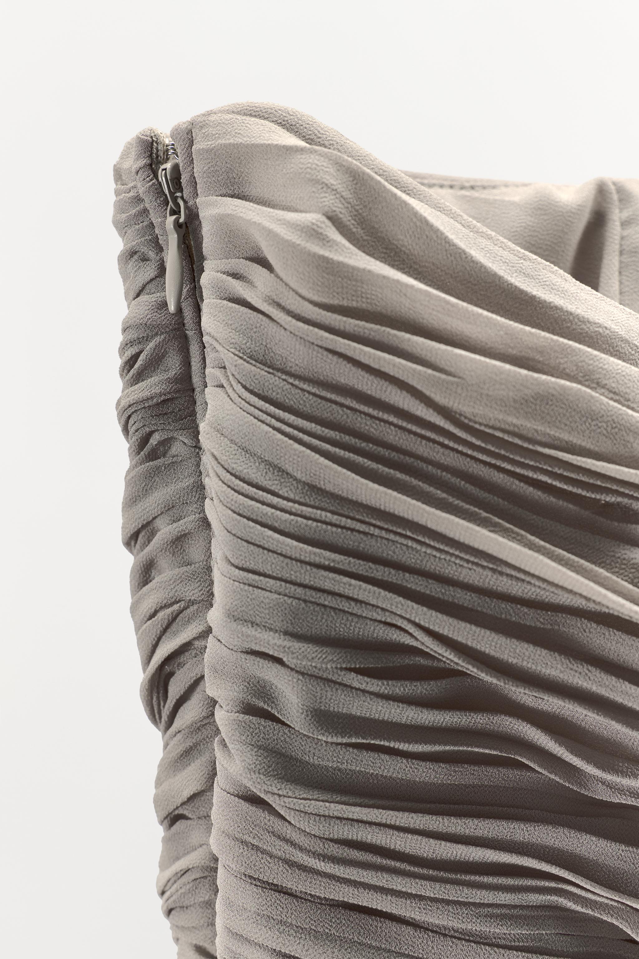 PLEATED STRAPLESS DRESS