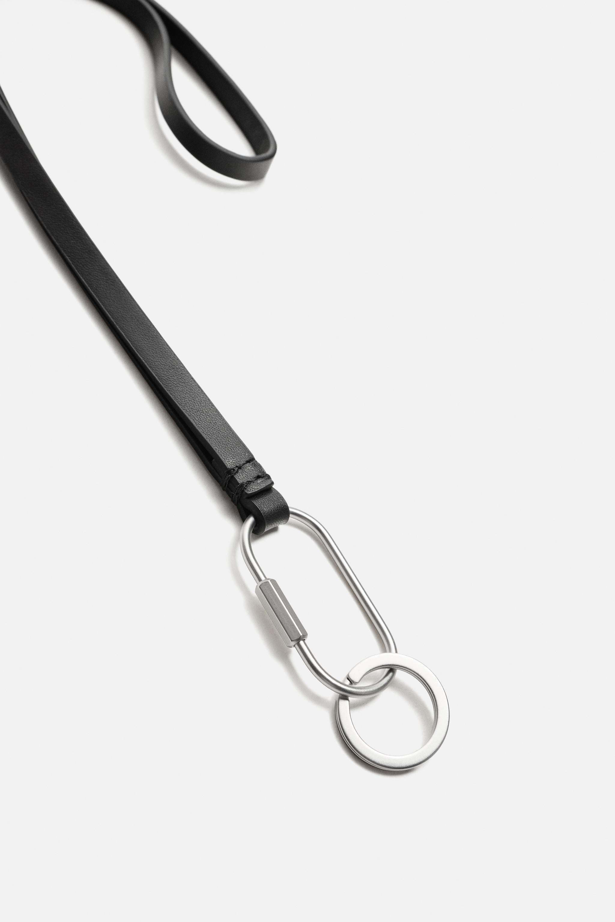 LEATHER PENDANT KEYCHAIN