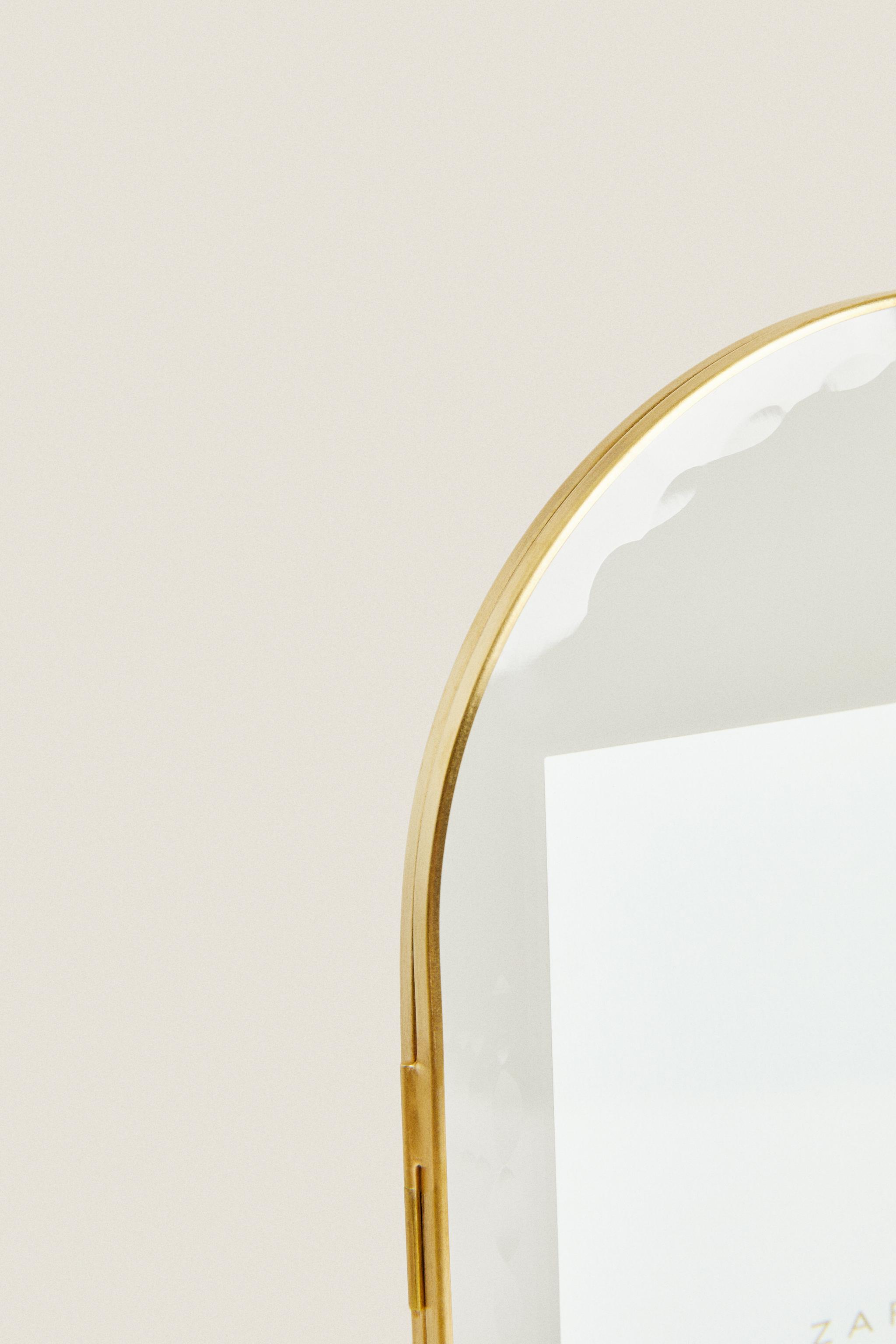 GOLDEN ARCH PICTURE FRAME