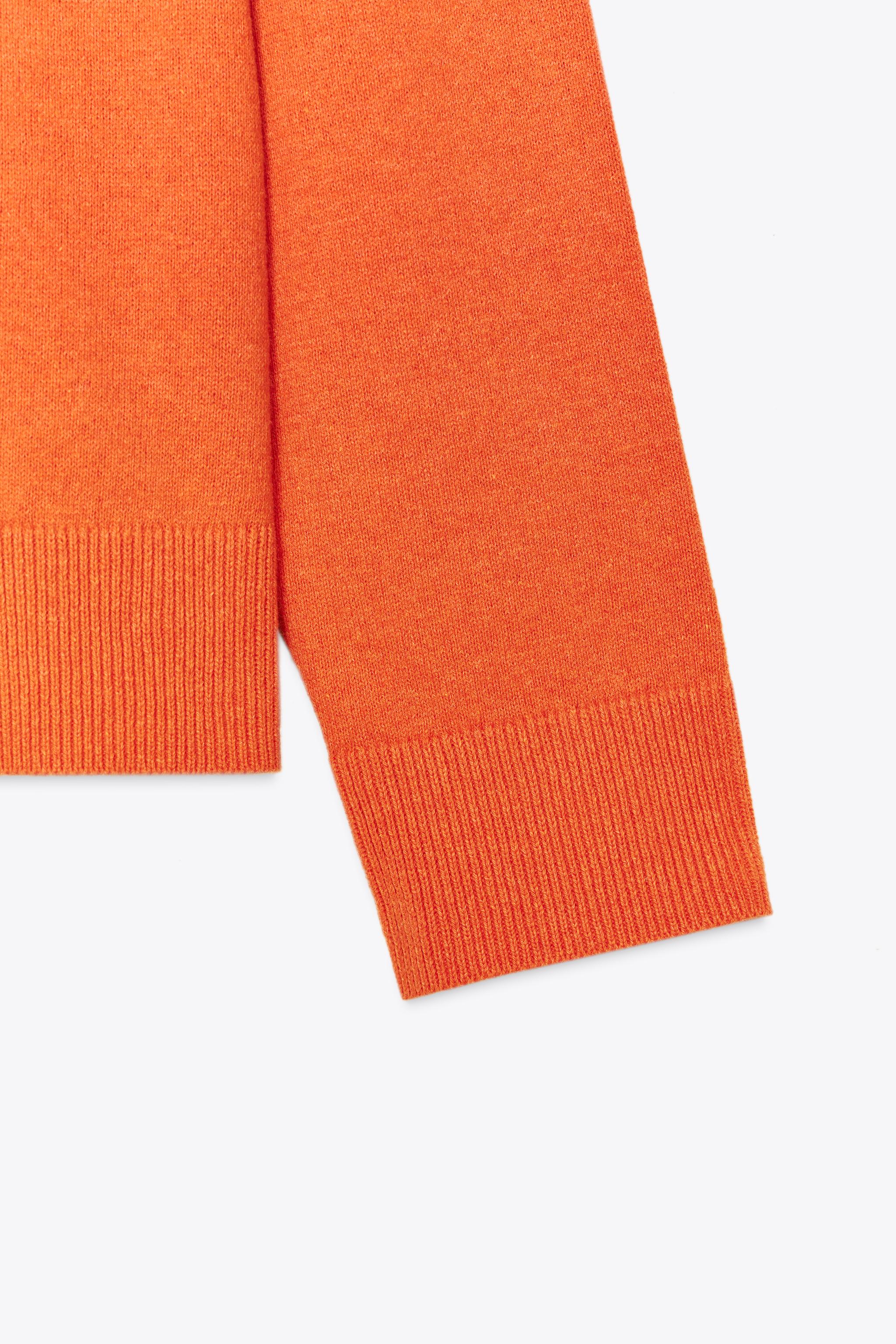 V-NECK BASIC KNIT SWEATER