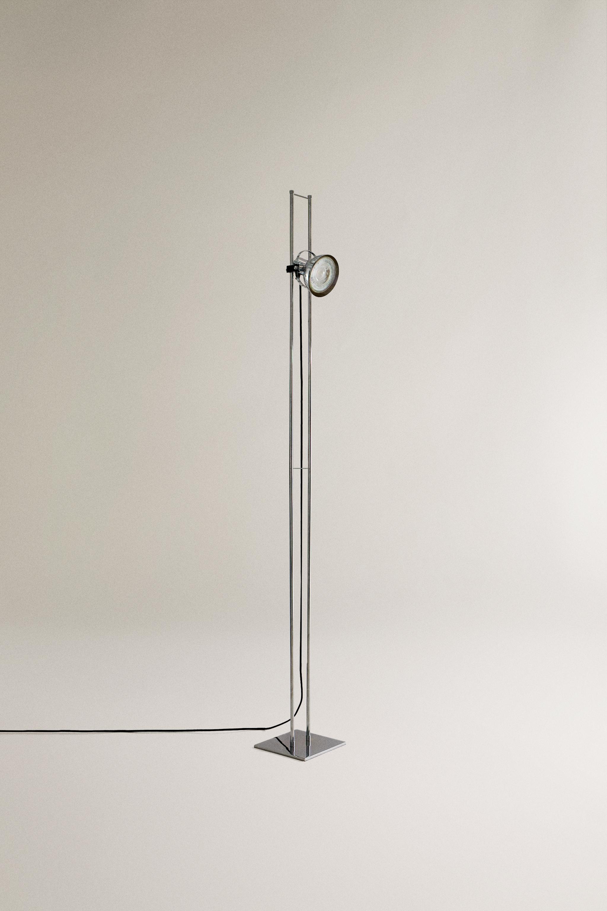 FLOOR LAMP | METAL SPOTLIGHT