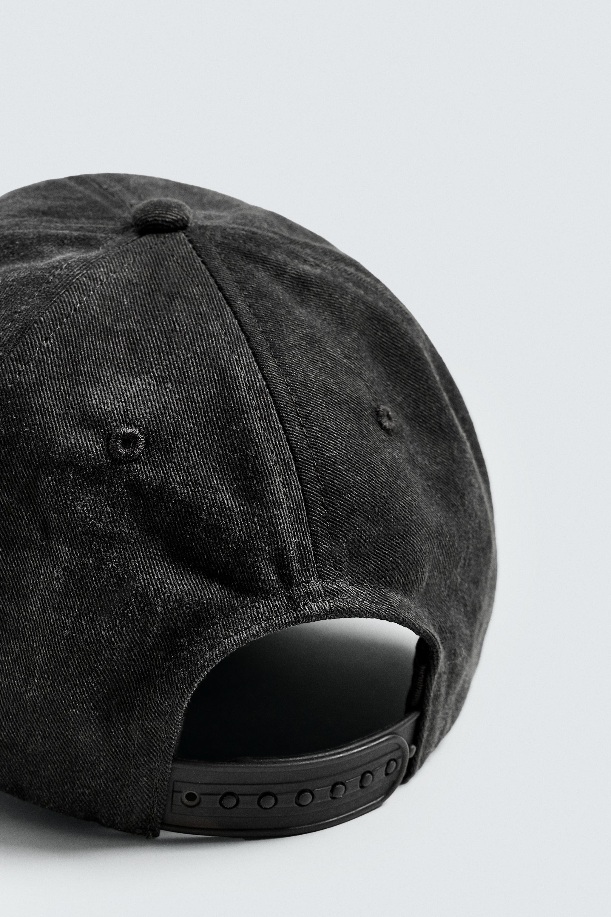 CONTRAST EMBROIDERY CAP