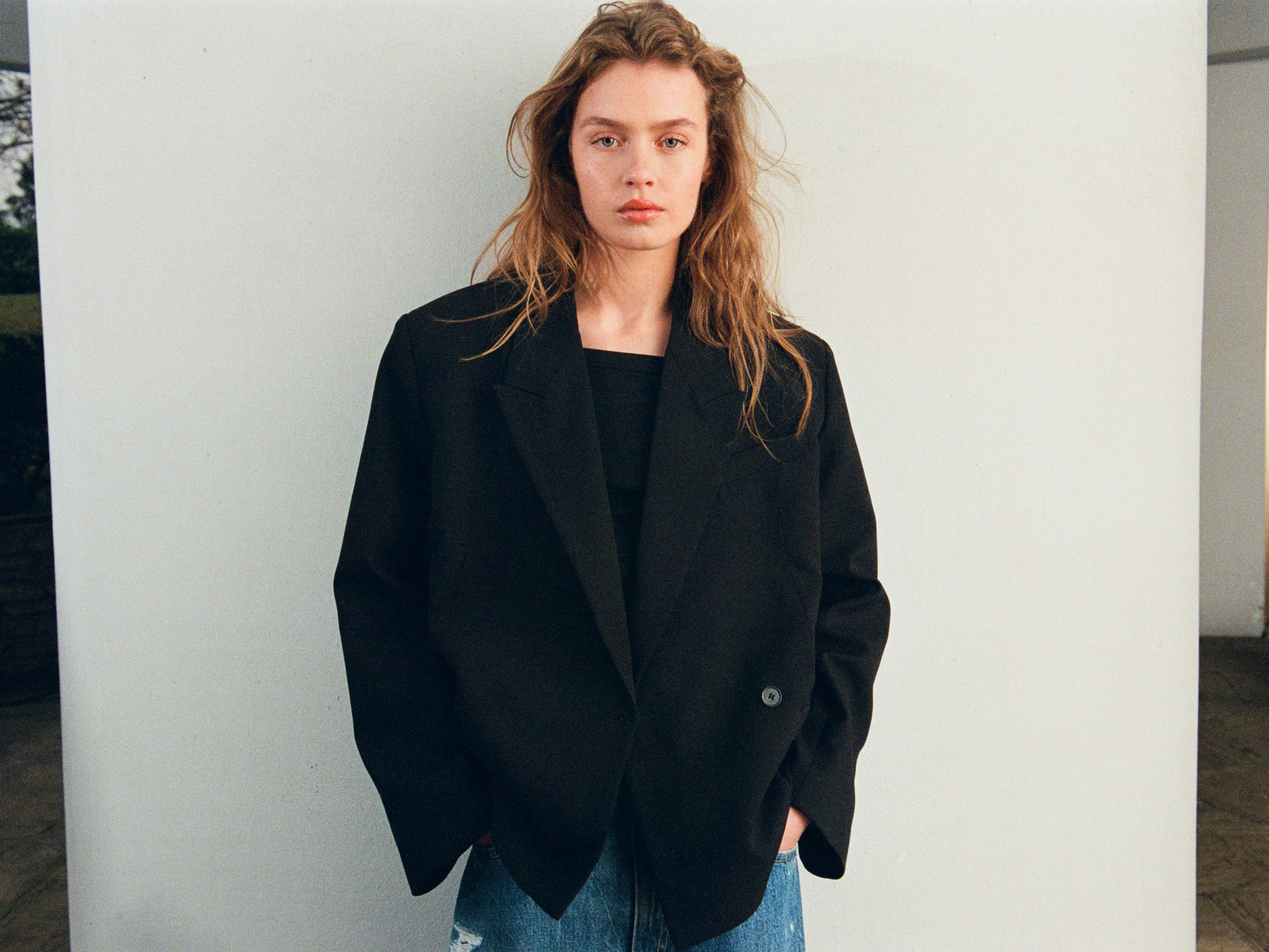 DOUBLE BREASTED CROP BLAZER