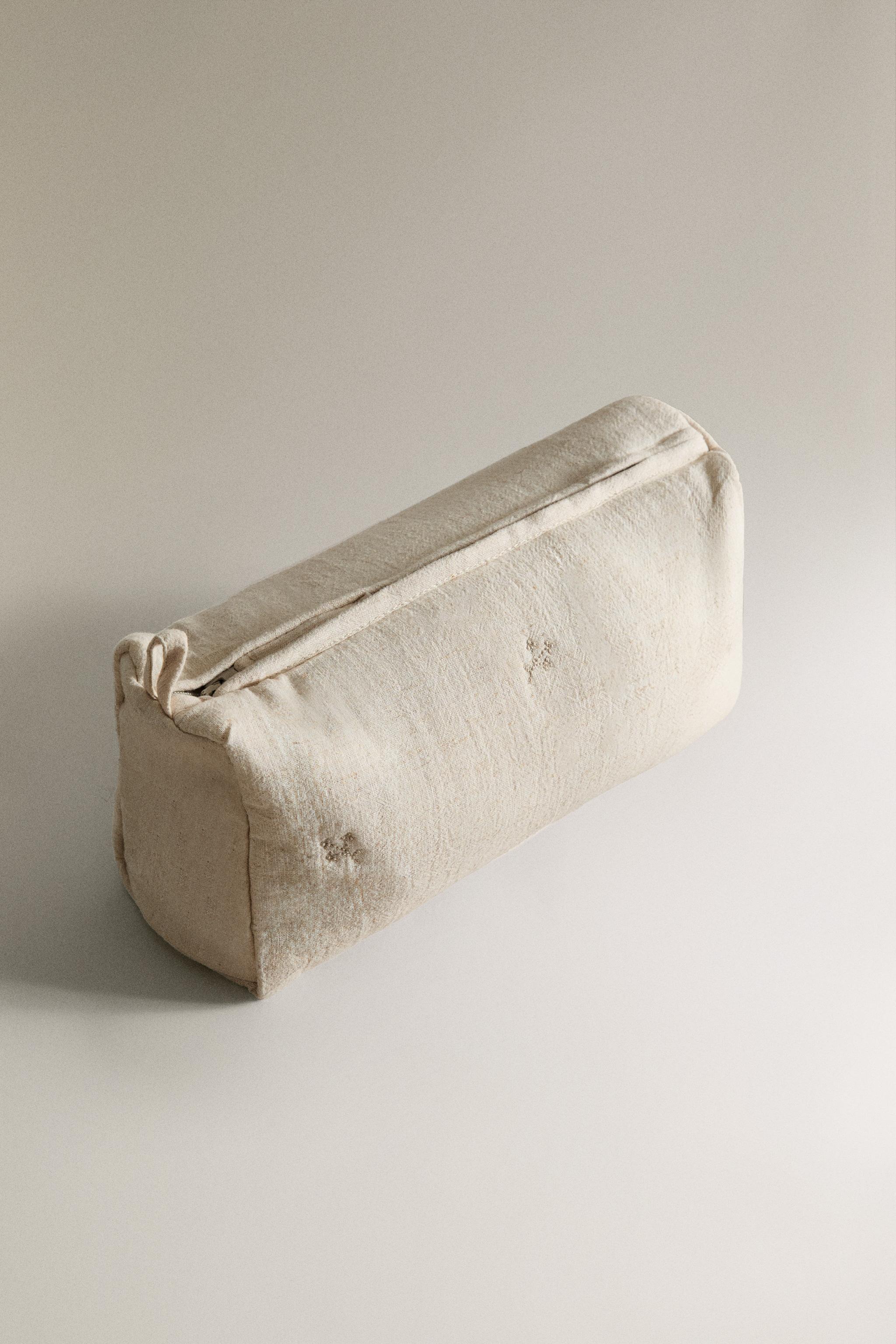 CHILDREN'S EMBROIDERED COSMETIC BAG