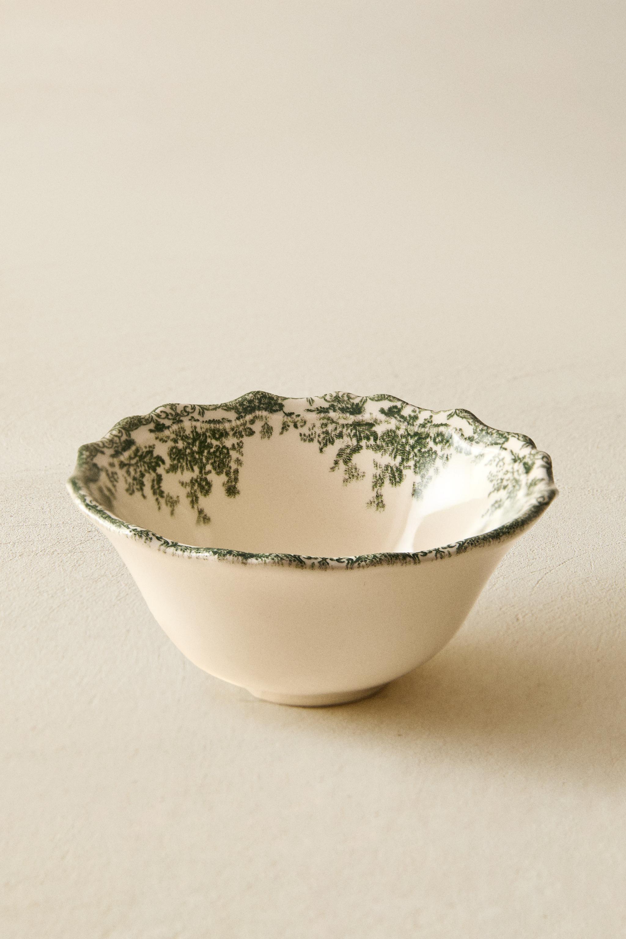 FLORAL EARTHENWARE SNACK BOWL