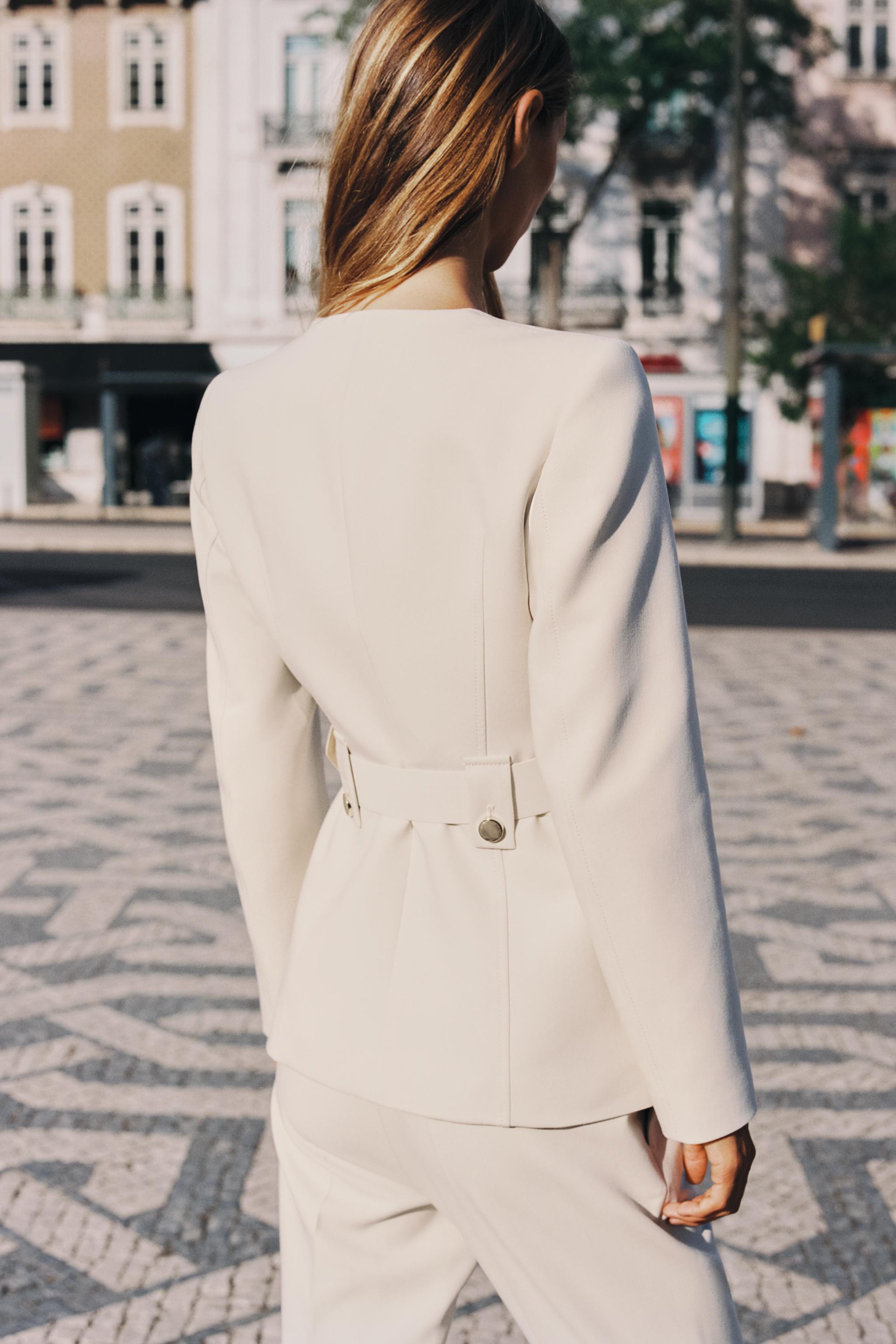 BELTED TAILORED BLAZER