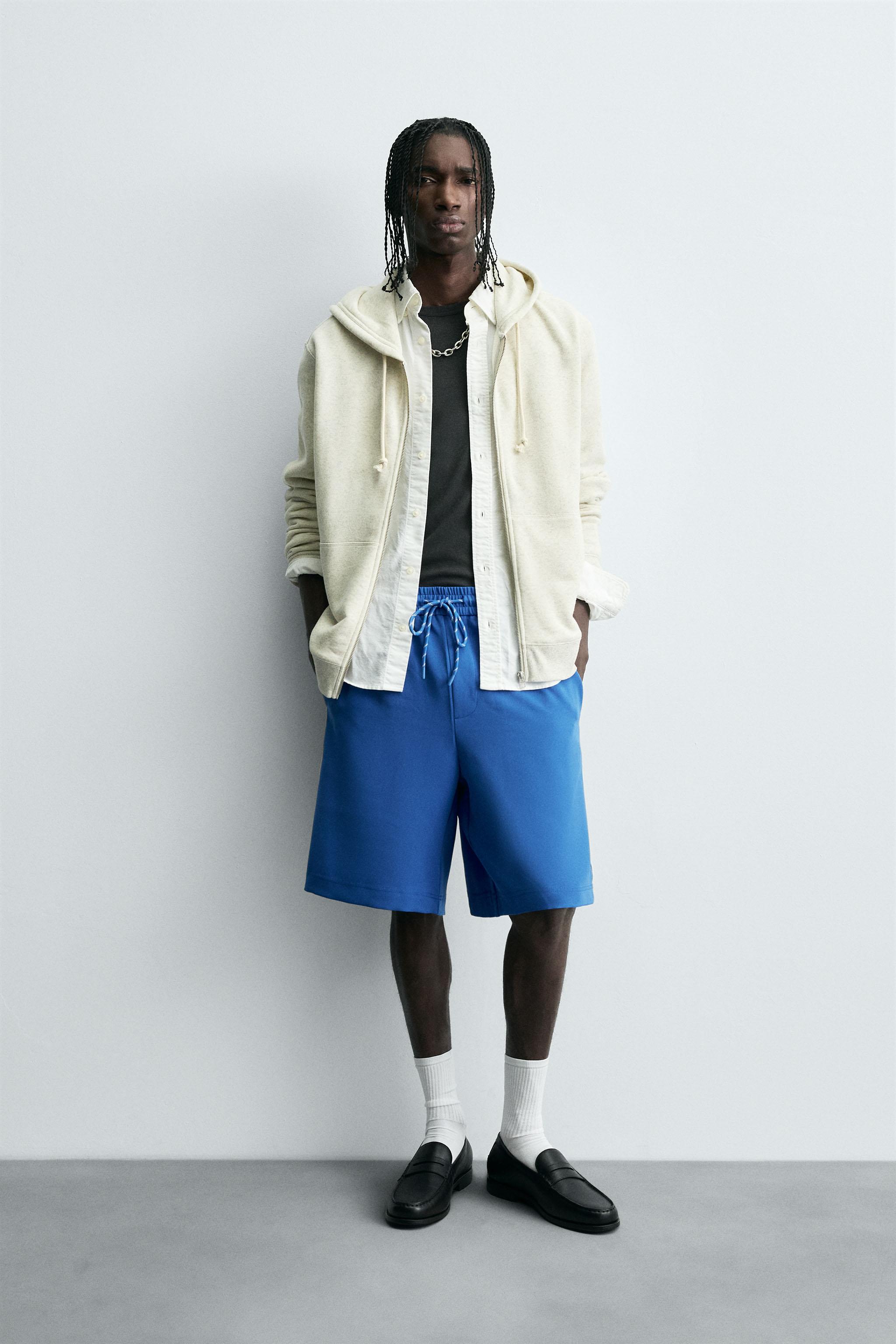 CONTRAST STRIPE SHORTS