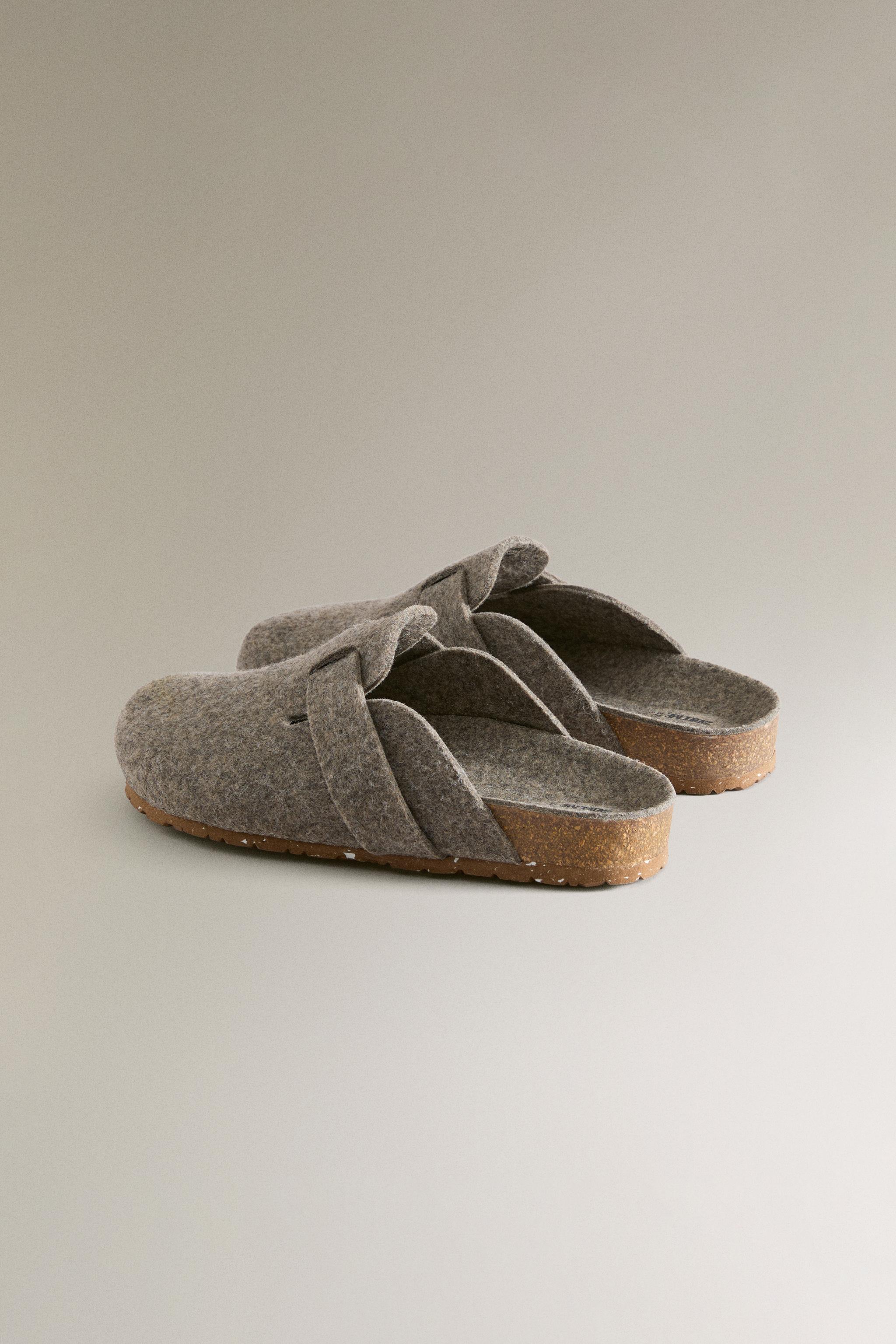 FELT CLOGS WITH STRAP