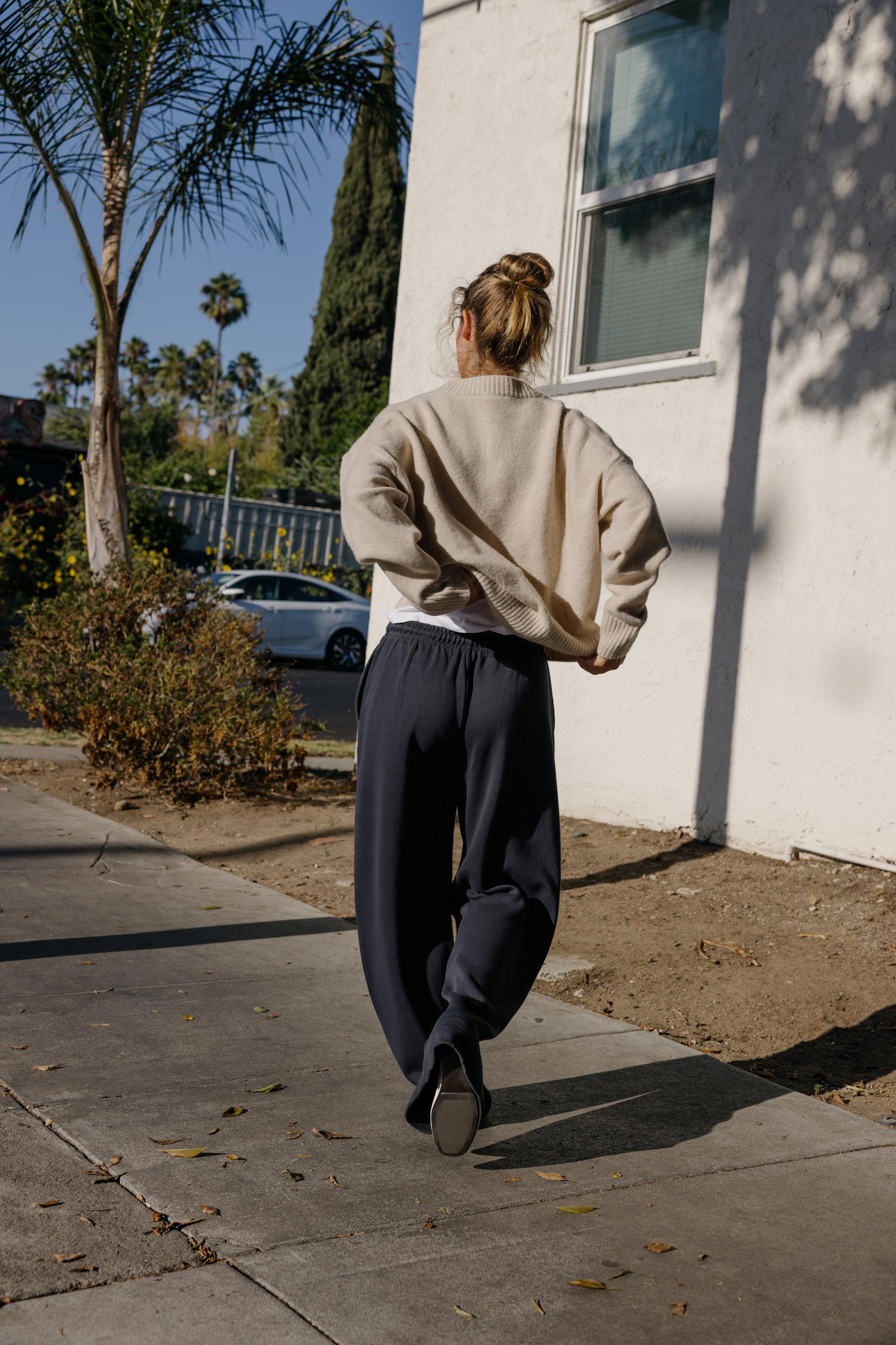 SOFT STRAIGHT LEG PANTS