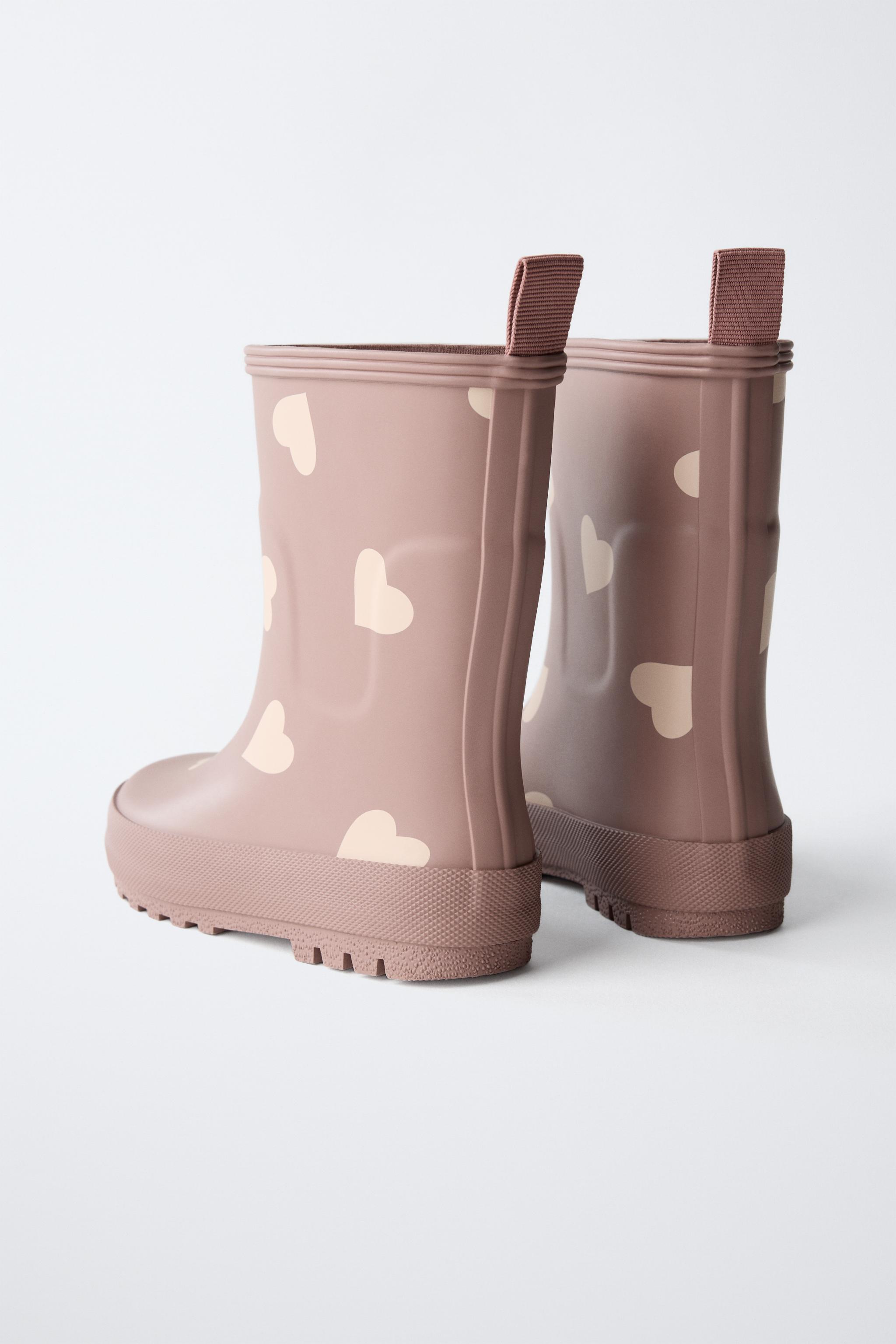 HEART PRINT RAIN BOOTS