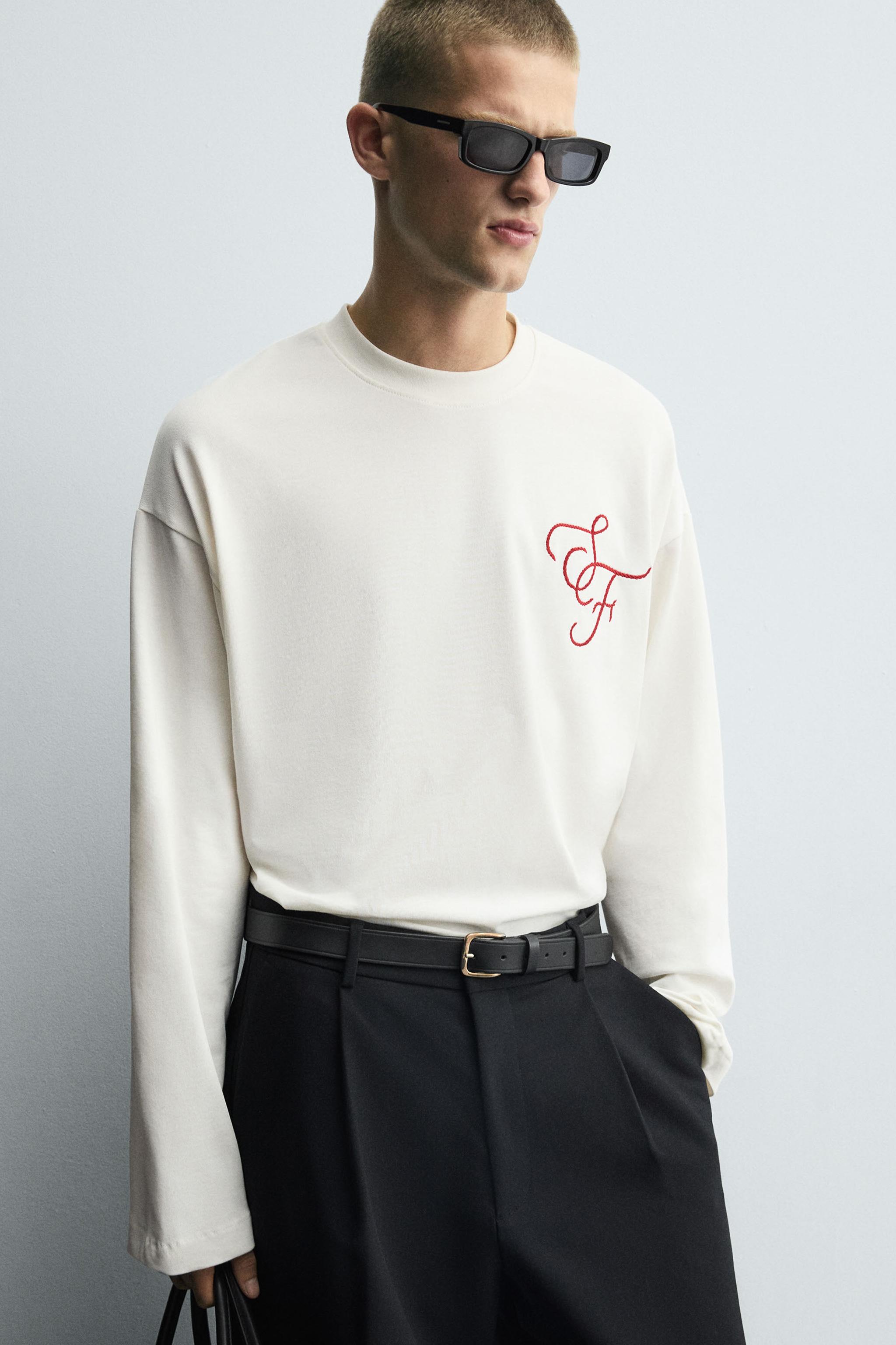 BOXY FIT EMBROIDERED T-SHIRT