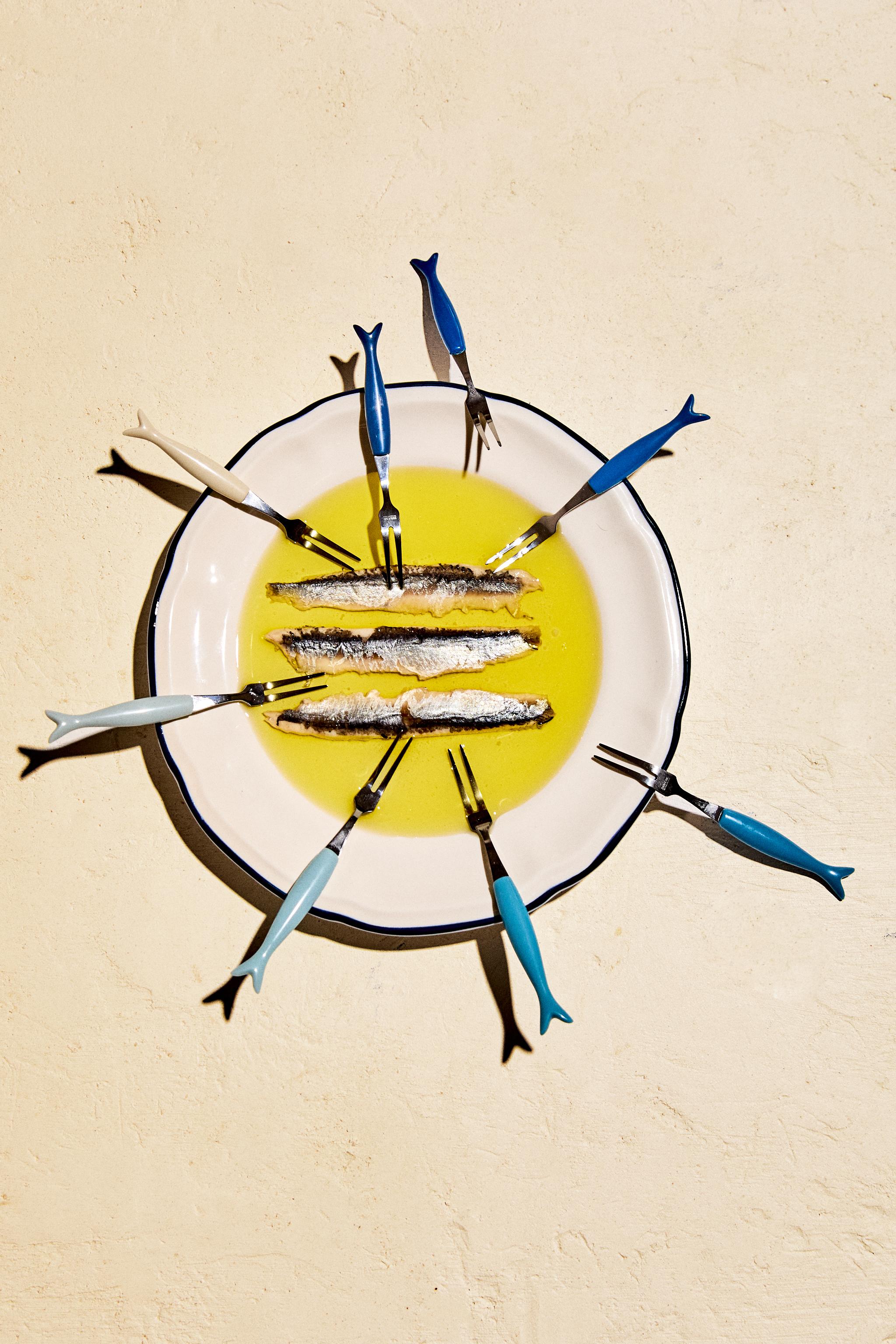 SET OF FISH APPETIZER FORKS (SET OF 8)
