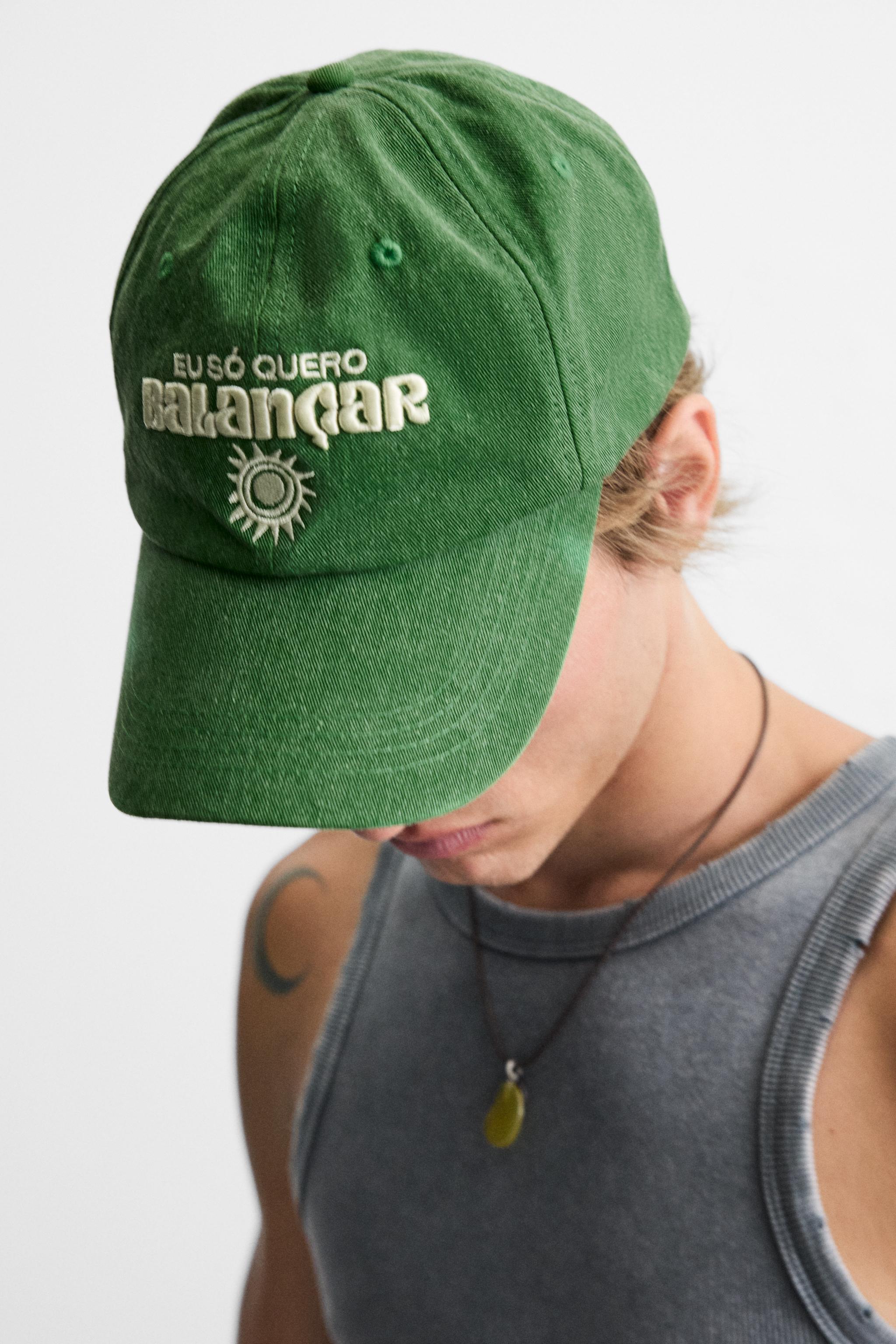 CONTRAST EMBROIDERY CAP