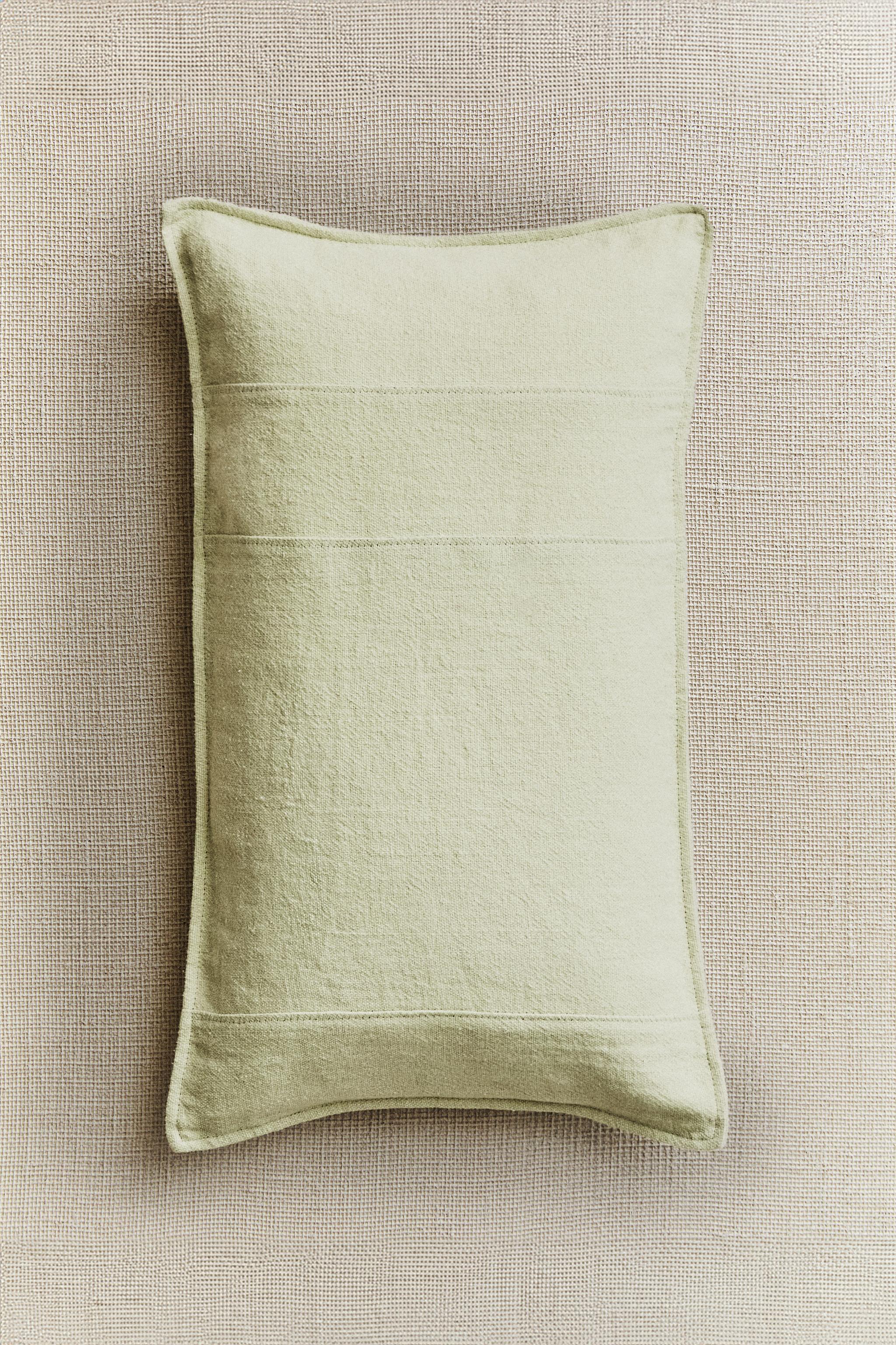 PLEATED THROW PILLOW COVER