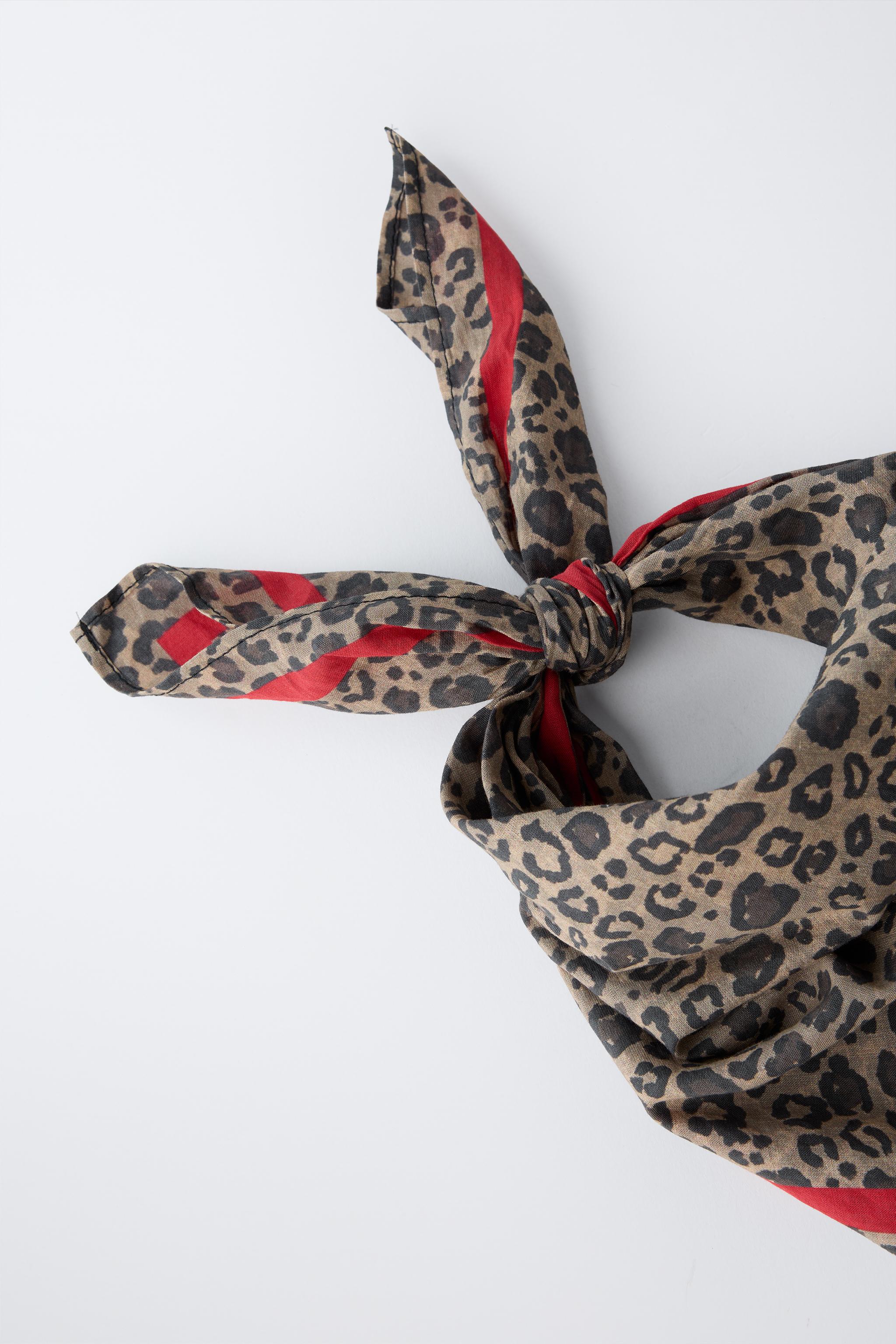 SQUARE ANIMAL PRINT BANDANA