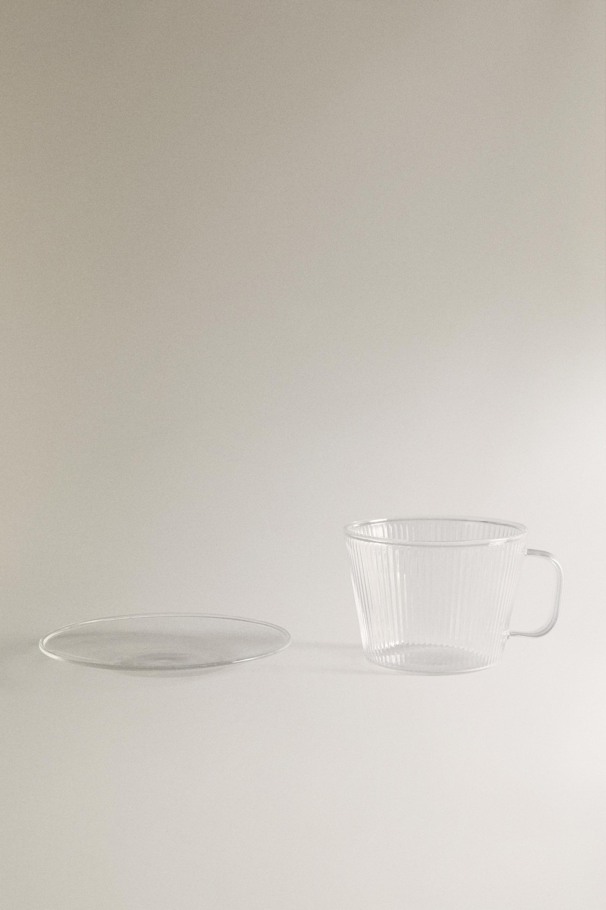 BOROSILICATE GLASS TEACUP AND SAUCER
