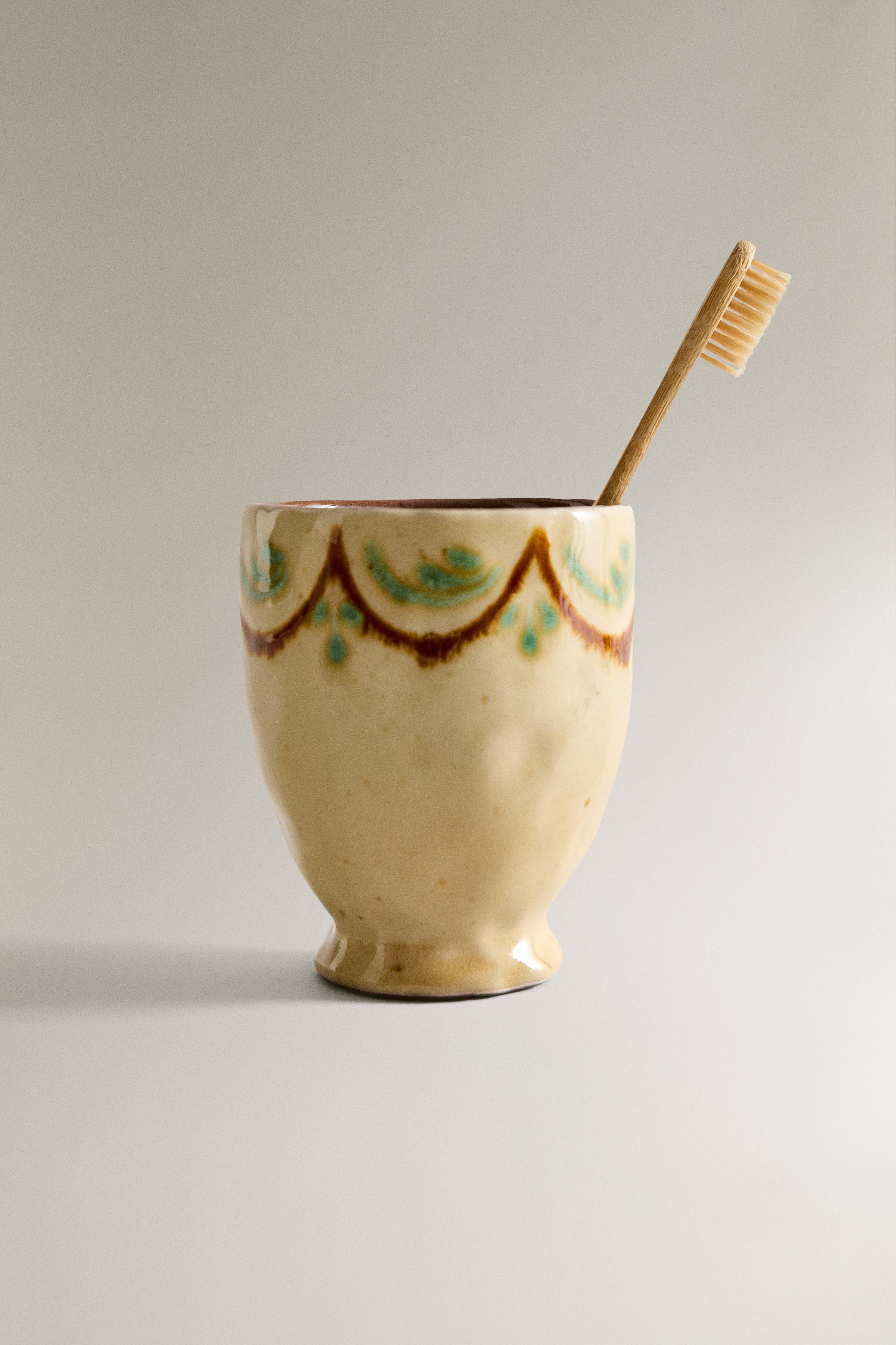 PAINTED CERAMIC TOOTHBRUSH HOLDER