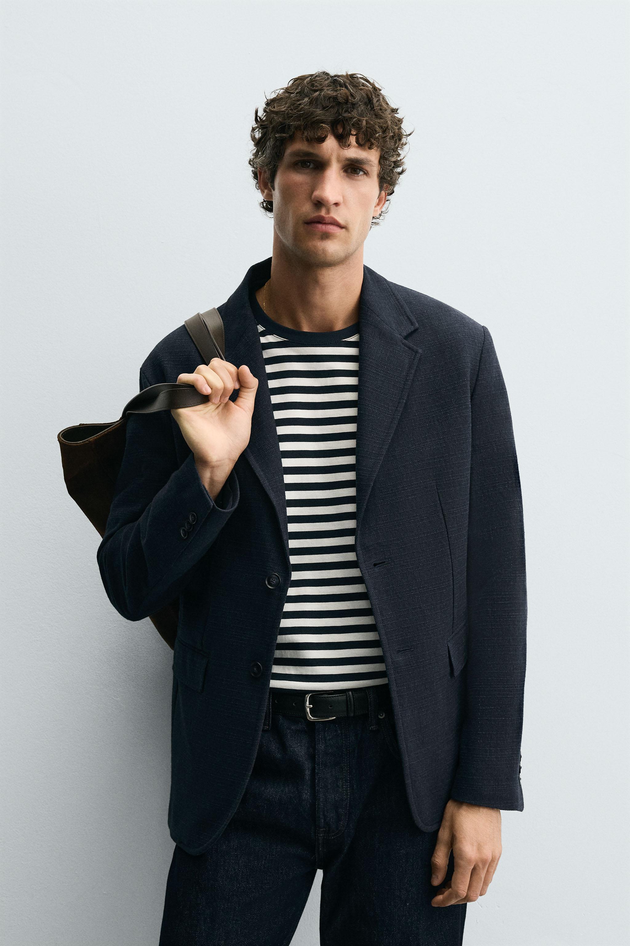 TEXTURED REGULAR FIT BLAZER