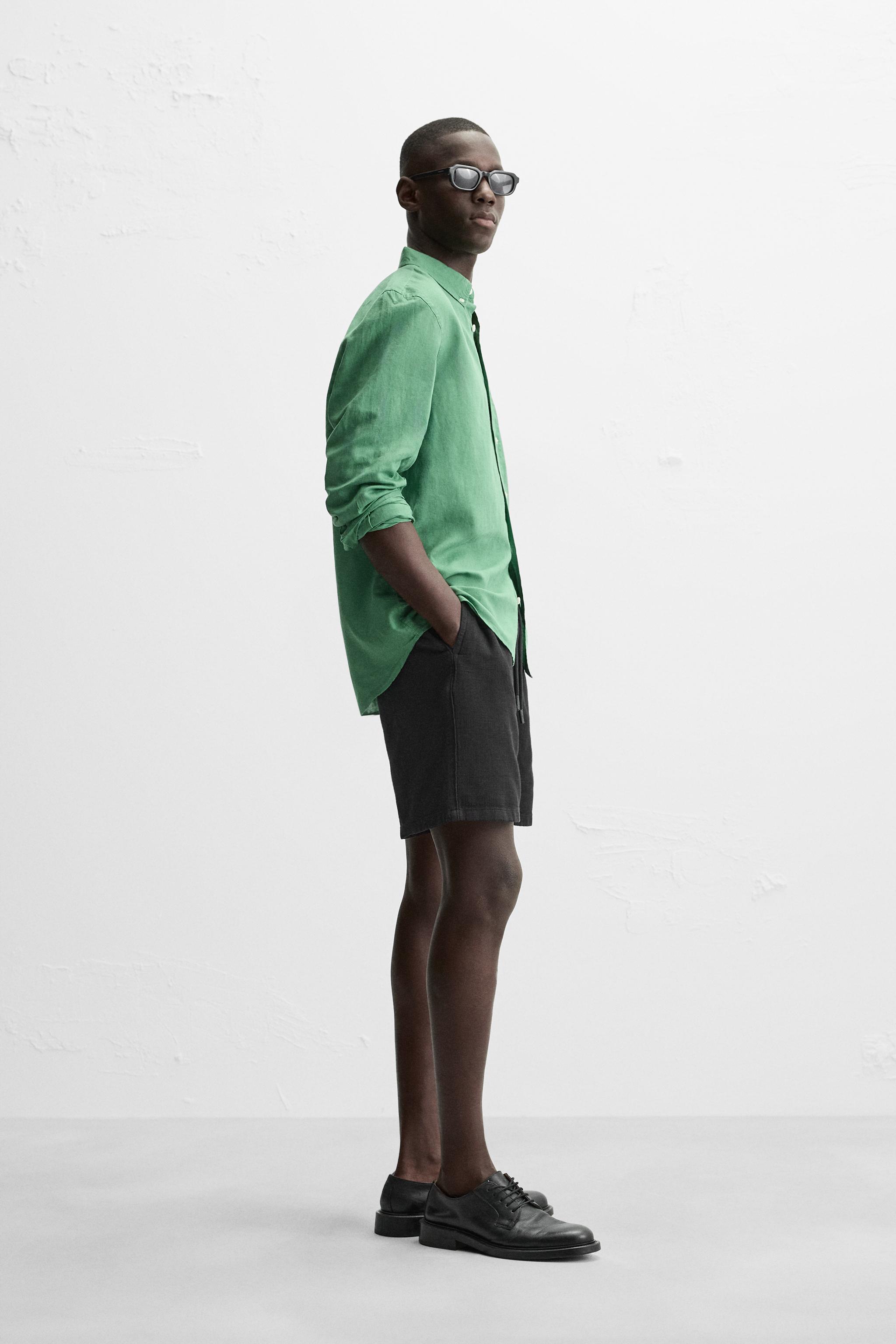 TEXTURED REGULAR FIT SHORTS