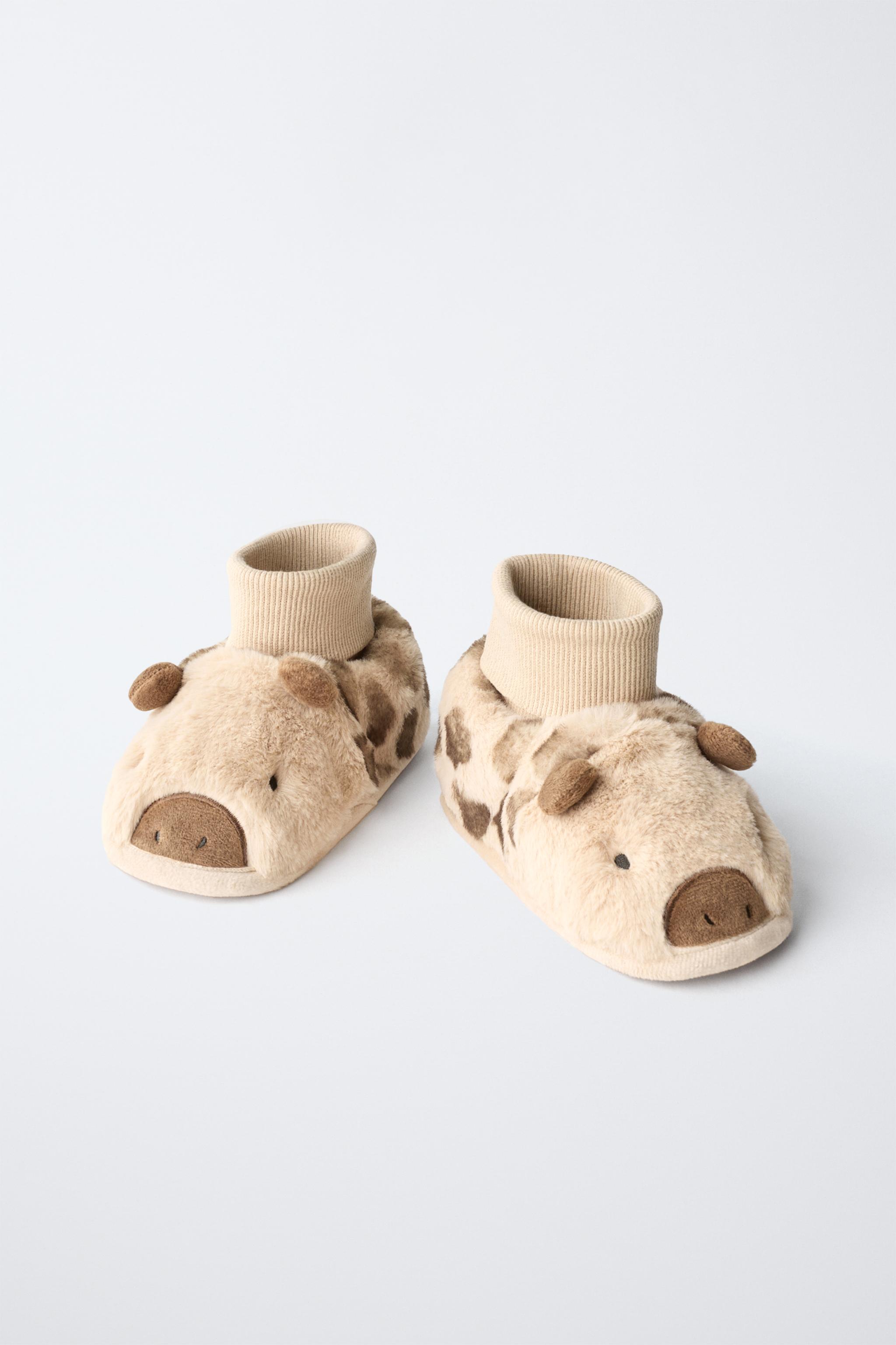 GIRAFFE SLIPPERS