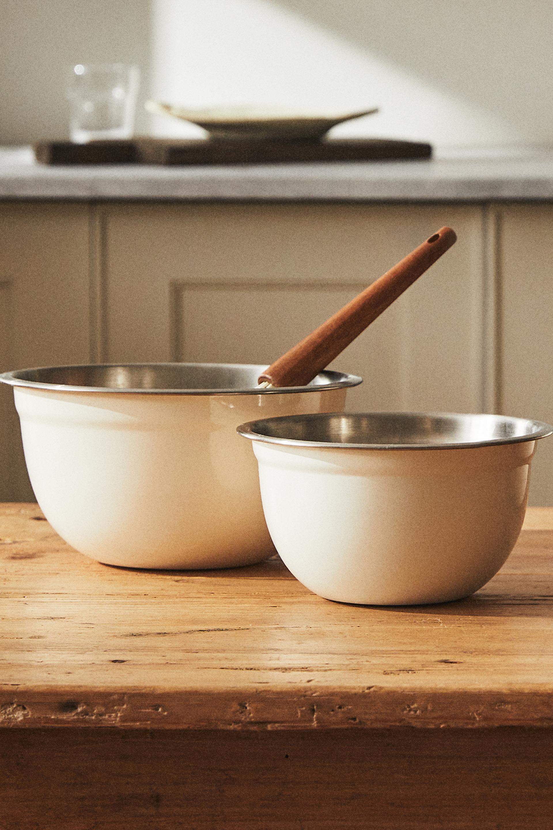STACKABLE KITCHEN MIXING BOWL