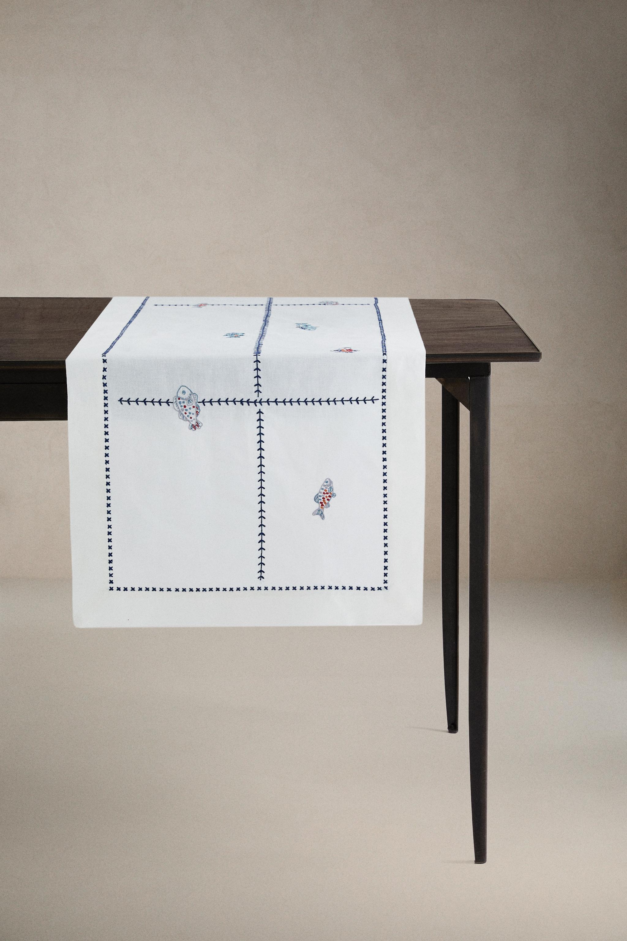 EMBROIDERED FISH TABLE RUNNER