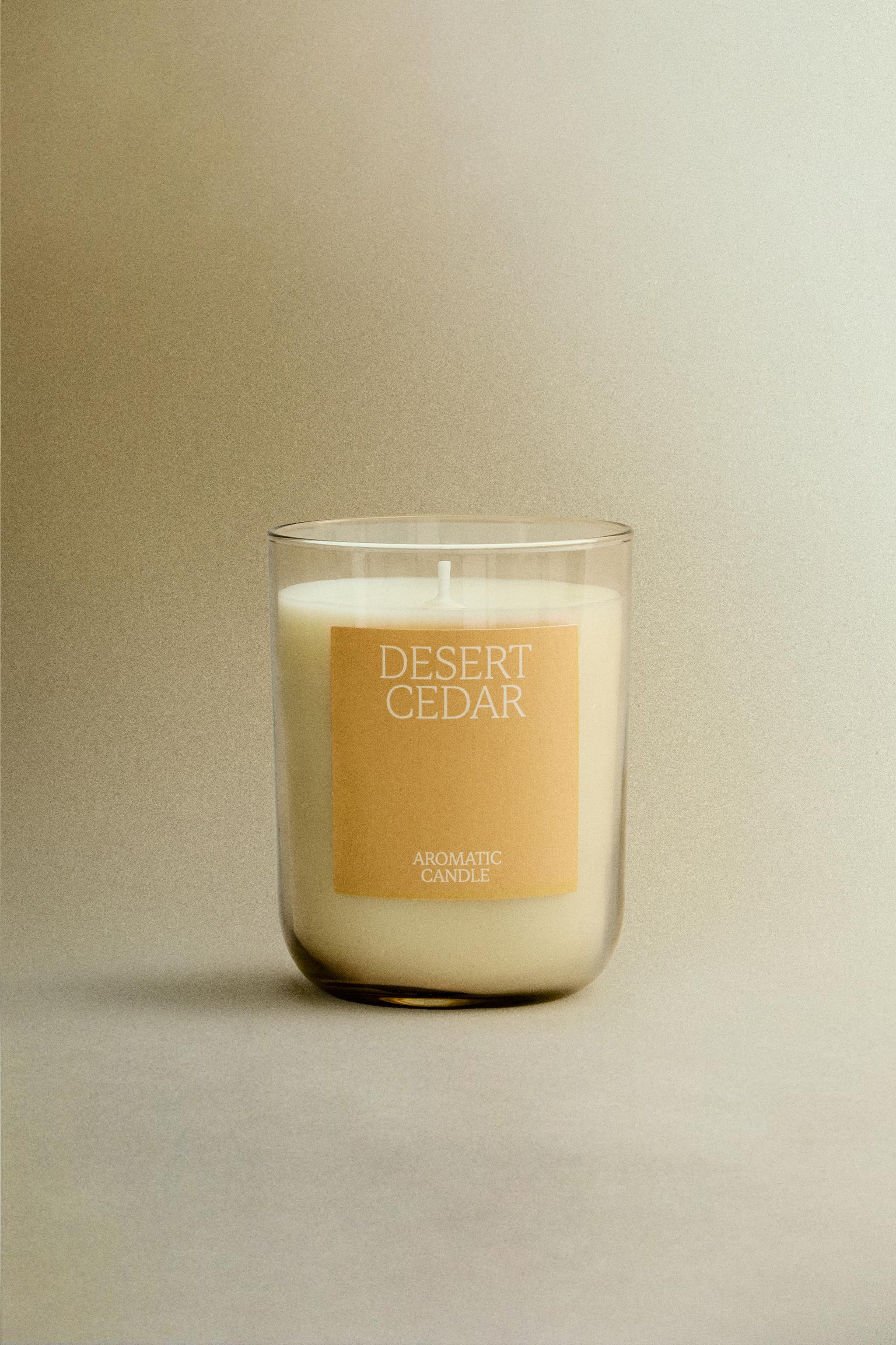 (250 G) DESERT CEDAR SCENTED CANDLE