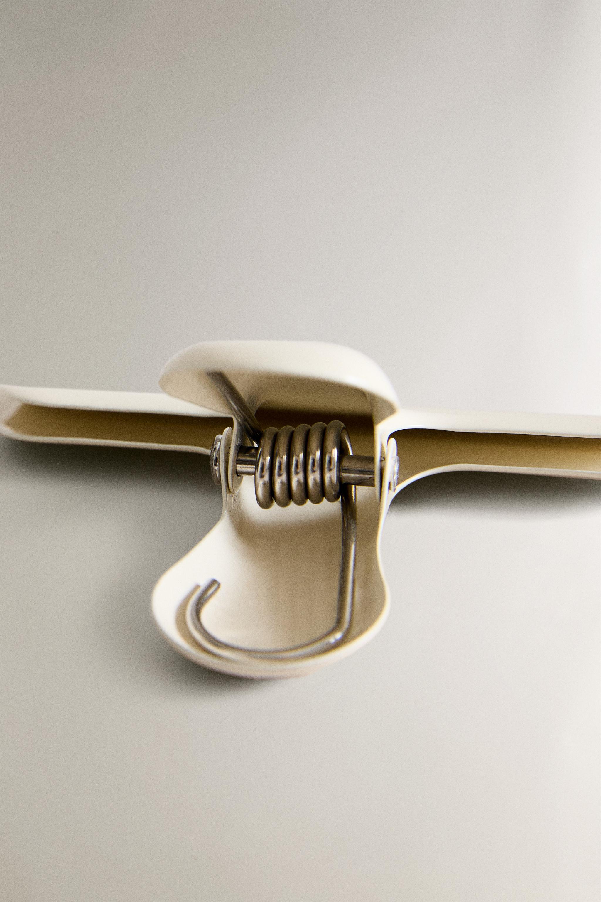 SET OF METAL CLIPS (SET OF 3)