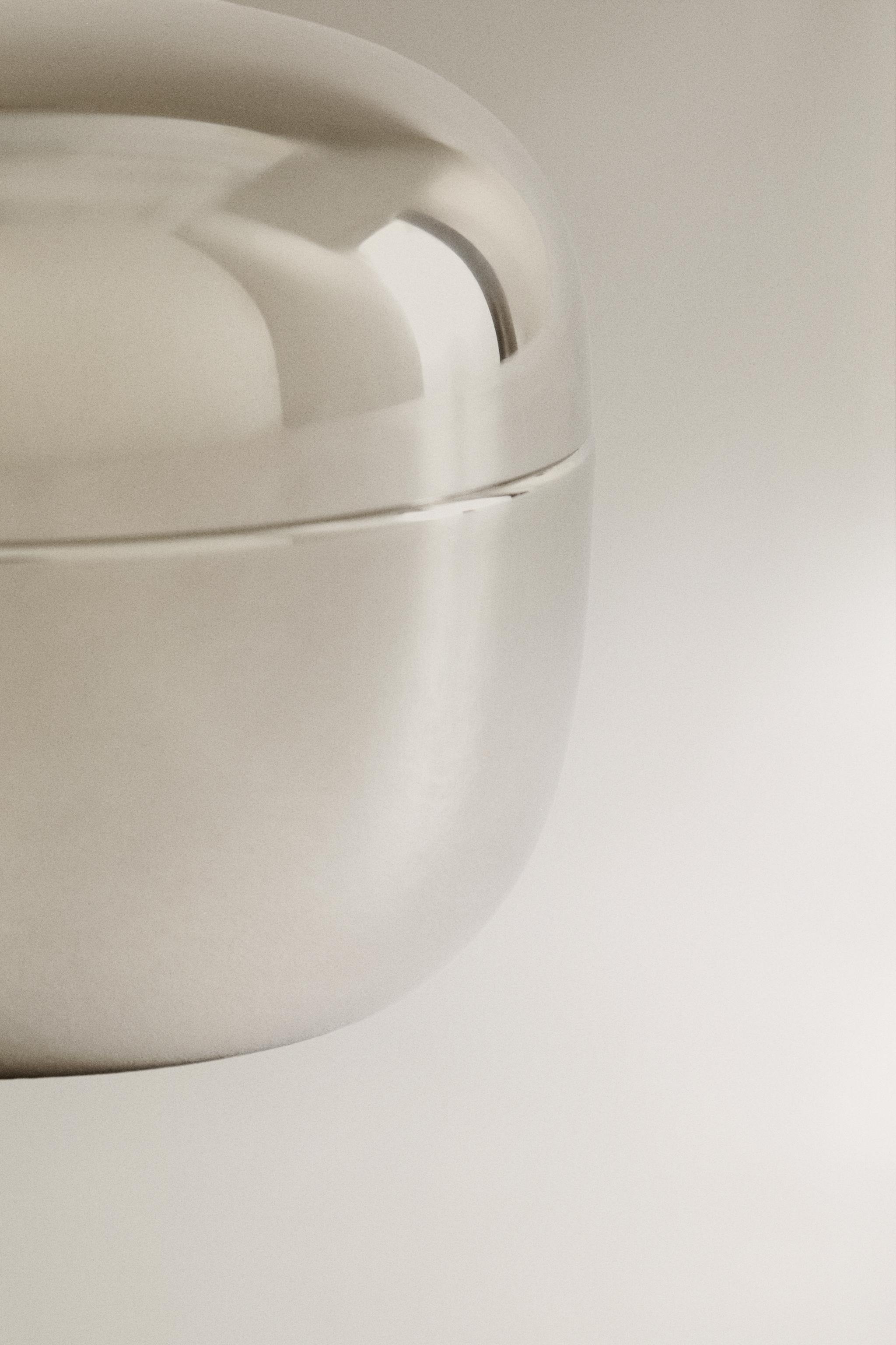 LARGE ROUND METAL BOX