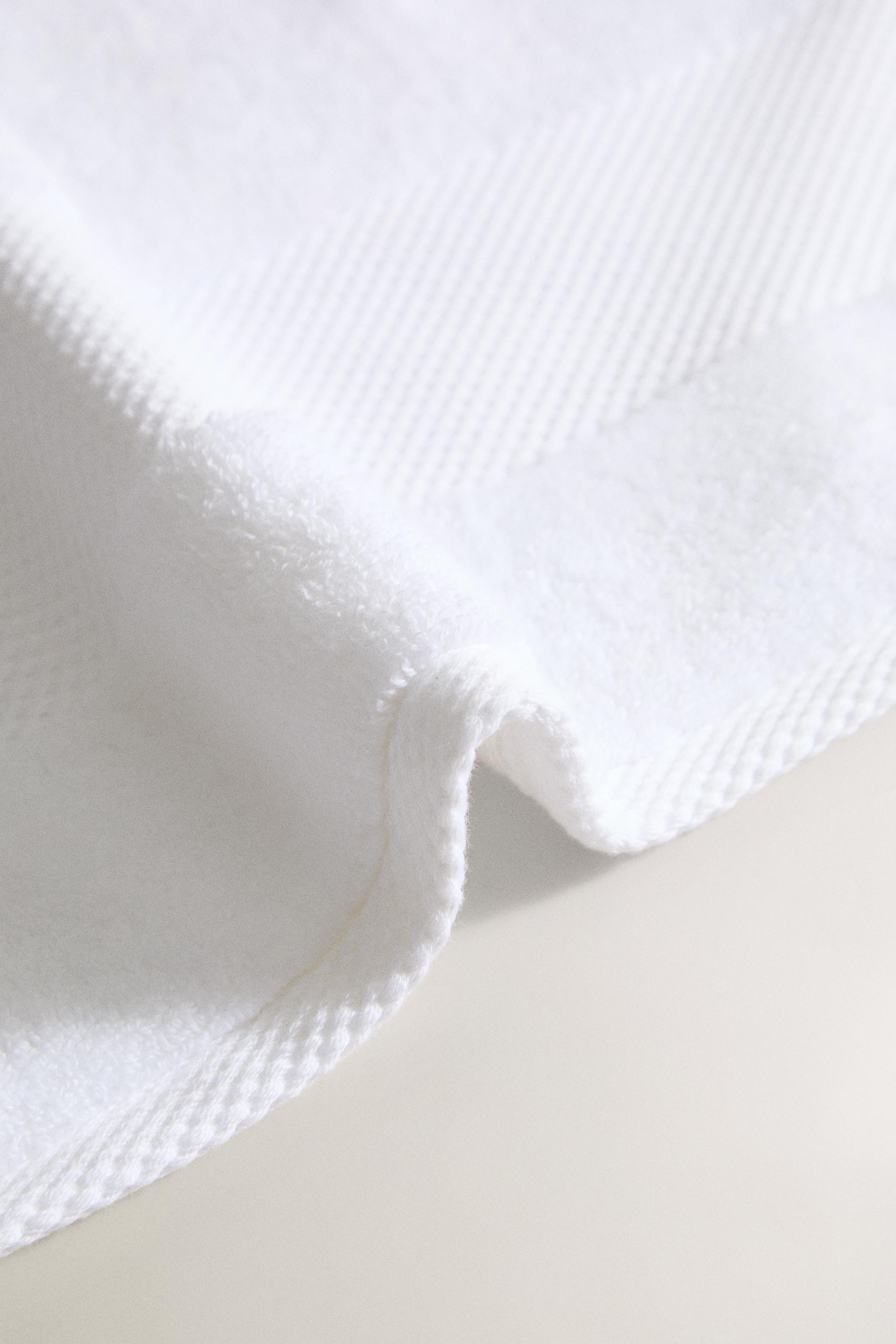 EXTRA SOFT BATH TOWEL (800 GXM²)