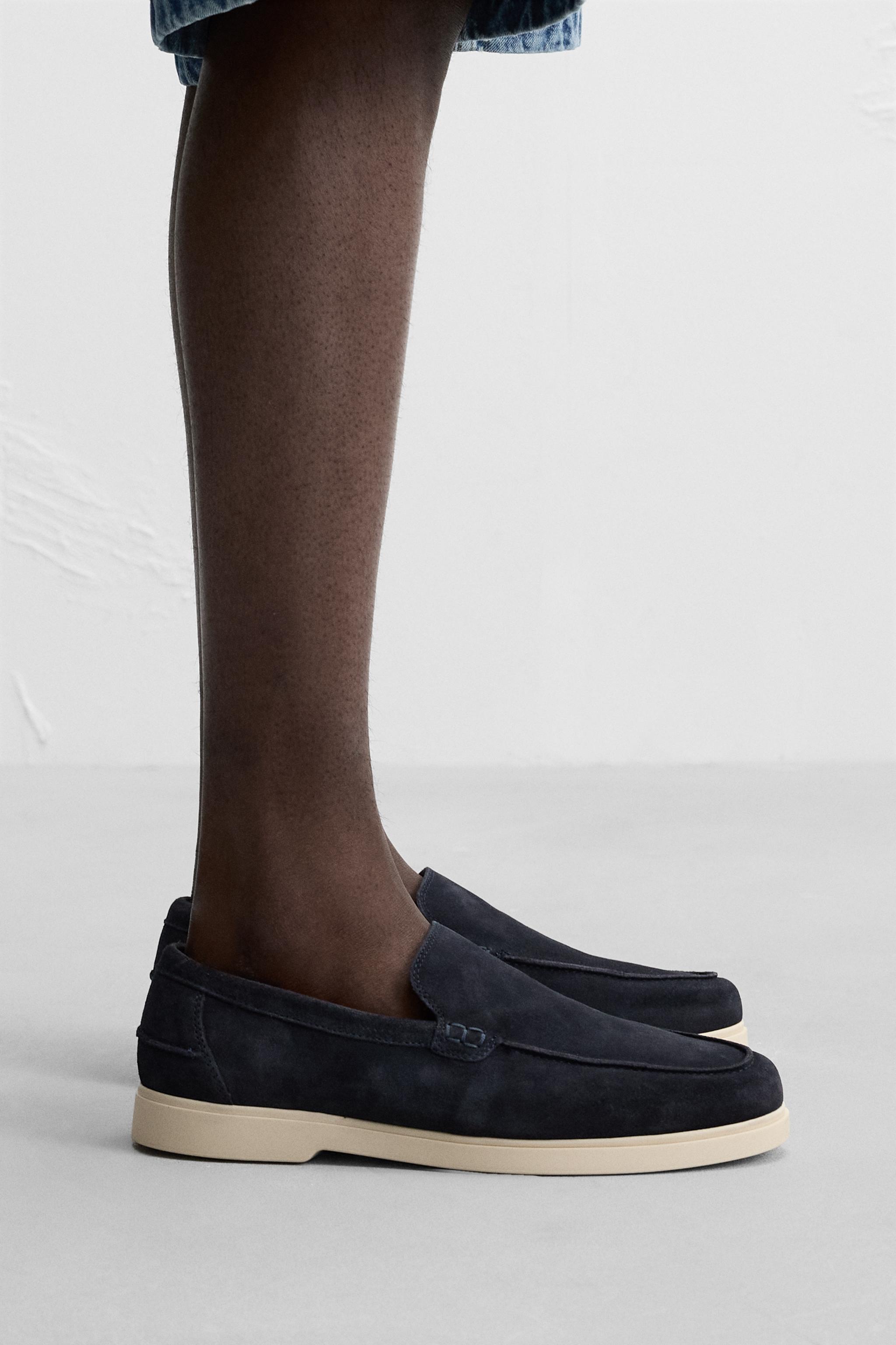 CASUAL LEATHER LOAFERS