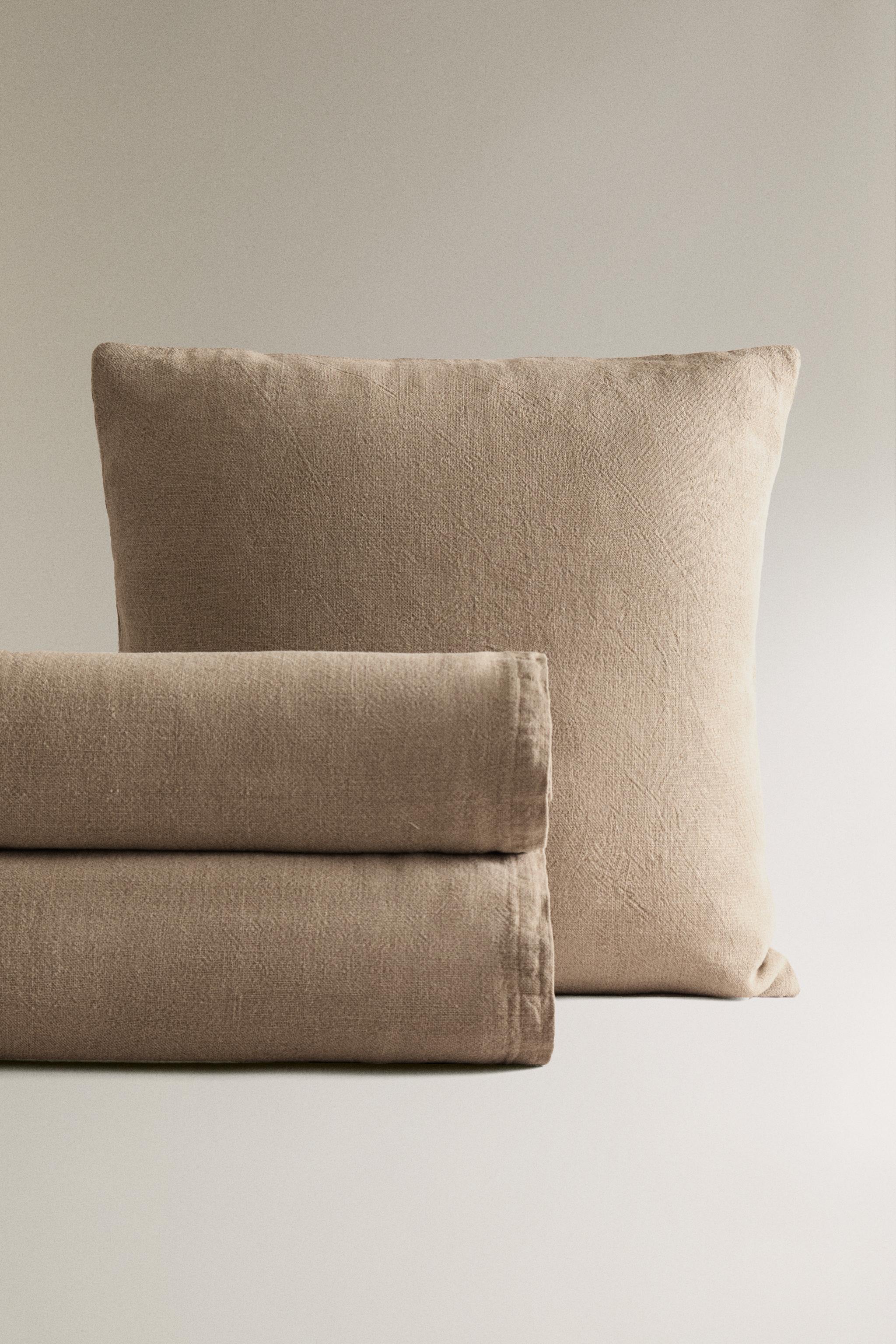 PLAIN FADED LINEN BEDSPREAD