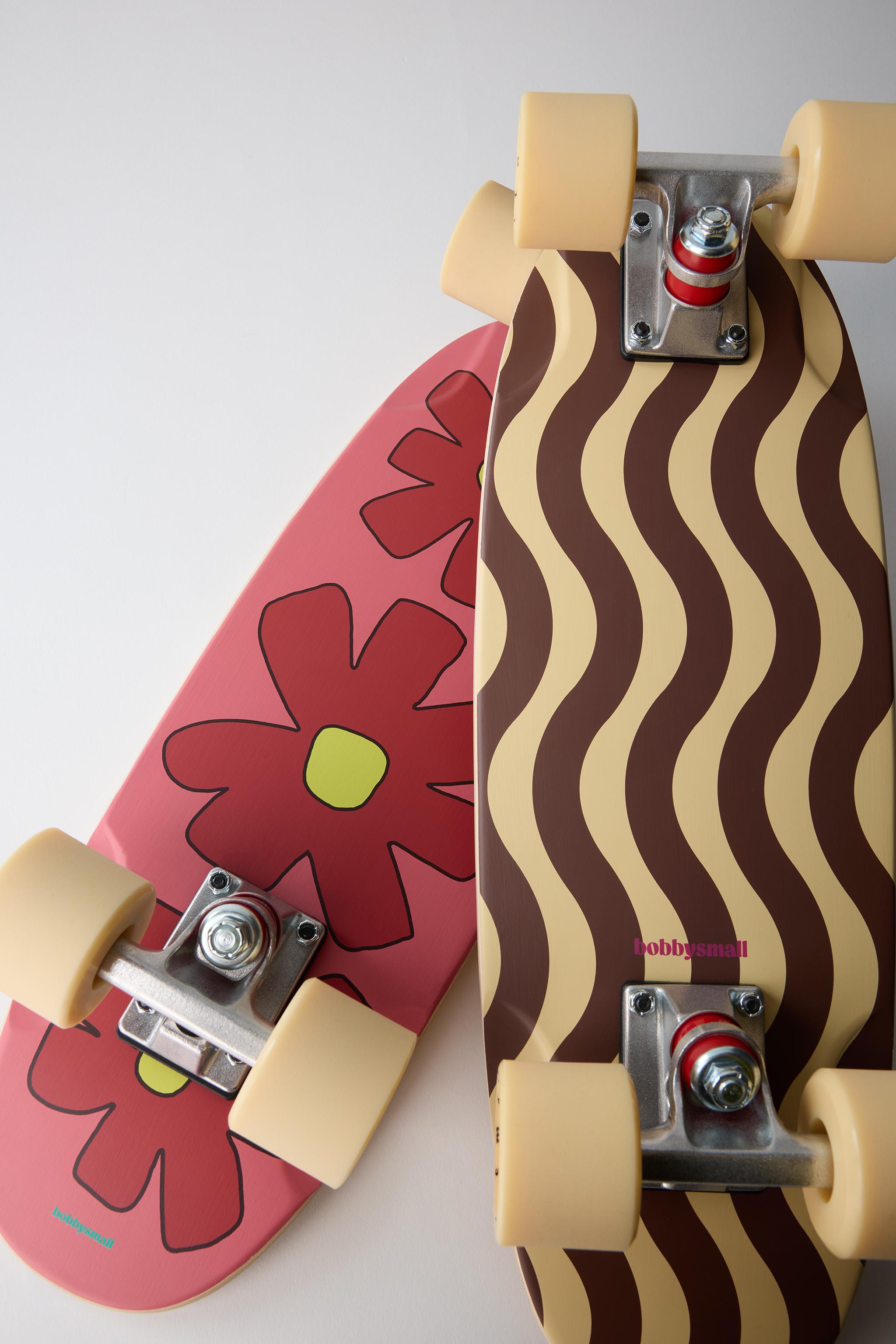 SPECKLE CRUISER BOBBY SMALL © SKATEBOARD