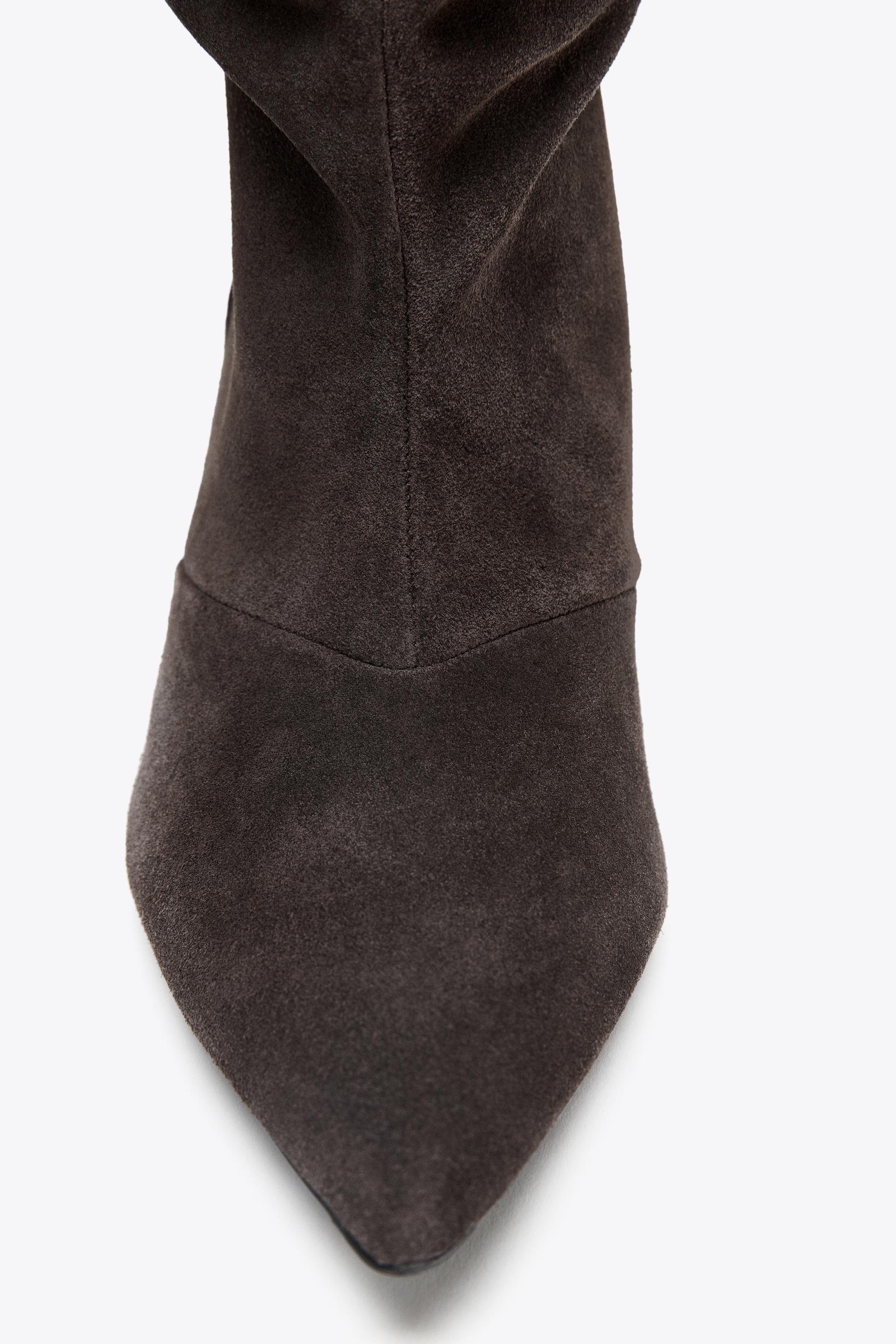SUEDE KITTEN HEEL BOOT